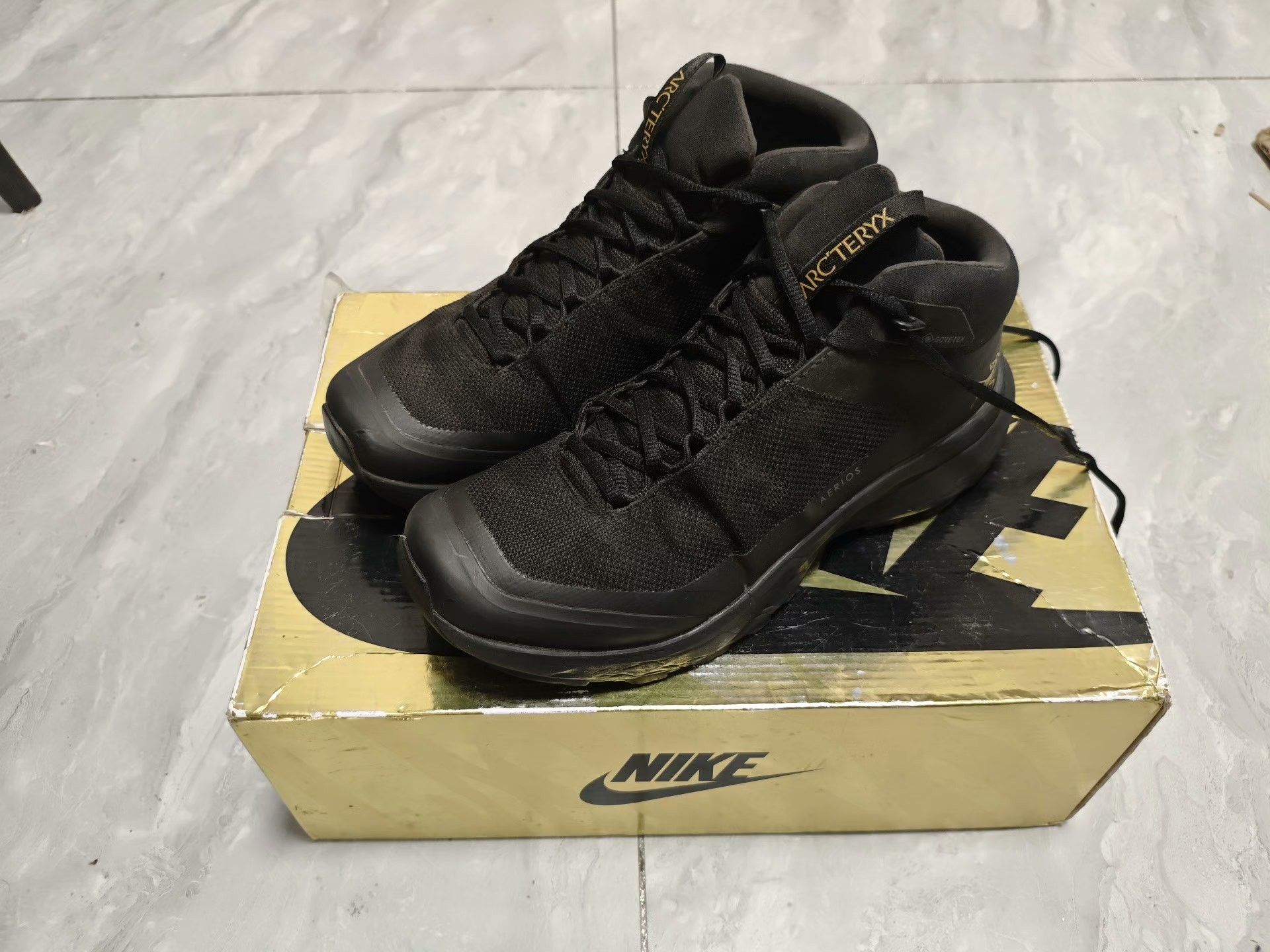 Arc'teryx Arc'teryx Polyester Lowtop Sneakers 7.5 Men Size US 7.5 / EU 40-41 - 1 Thumbnail
