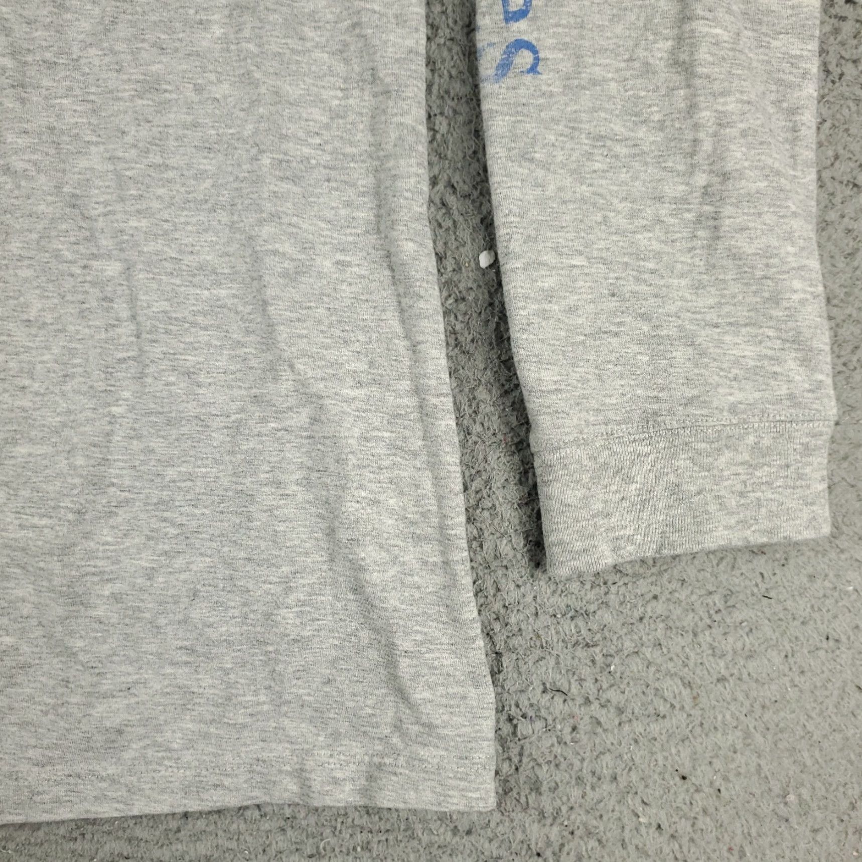 Vineyard Vines VINEYARD VINES Long Sleeve T-Shirt Mens Large Gray Whale Casual Classic Modern Size US L / EU 52-54 / 3 - 4 Thumbnail