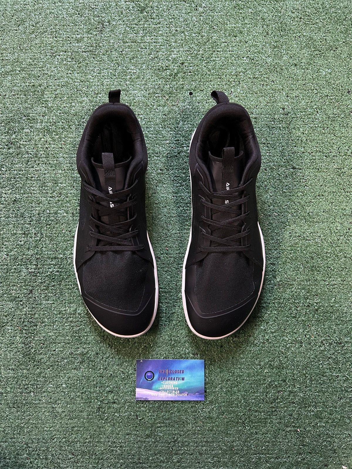 Other Airhas black and white size 10men/11.5women Size US 10 / EU 43 - 2 Thumbnail