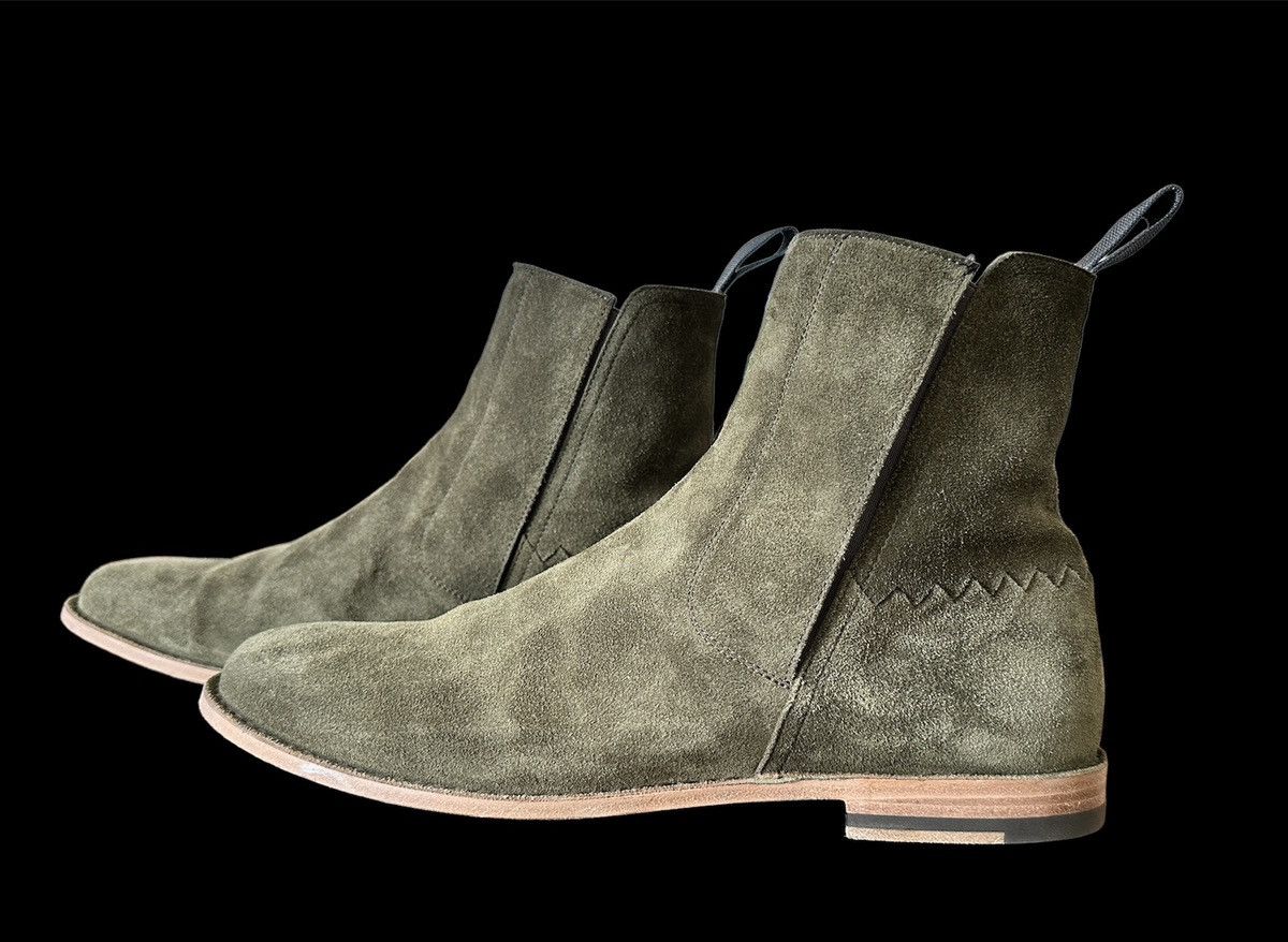 BOTTEGA VENETA Green Suede Chelsea Boots sz 41.5