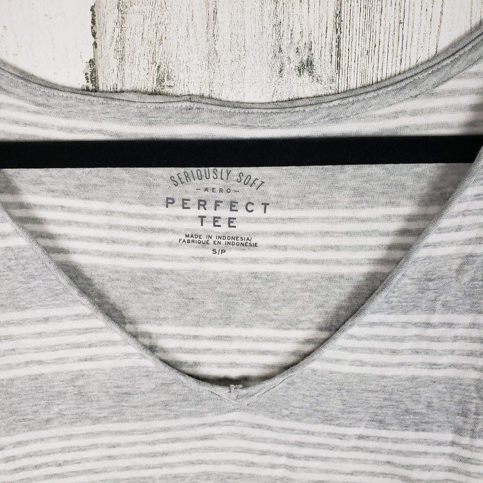 Aeropostale Aero Seriously Soft Perfect Gray & White Striped Tee Small Size S / US 4 / IT 40 - 2 Thumbnail