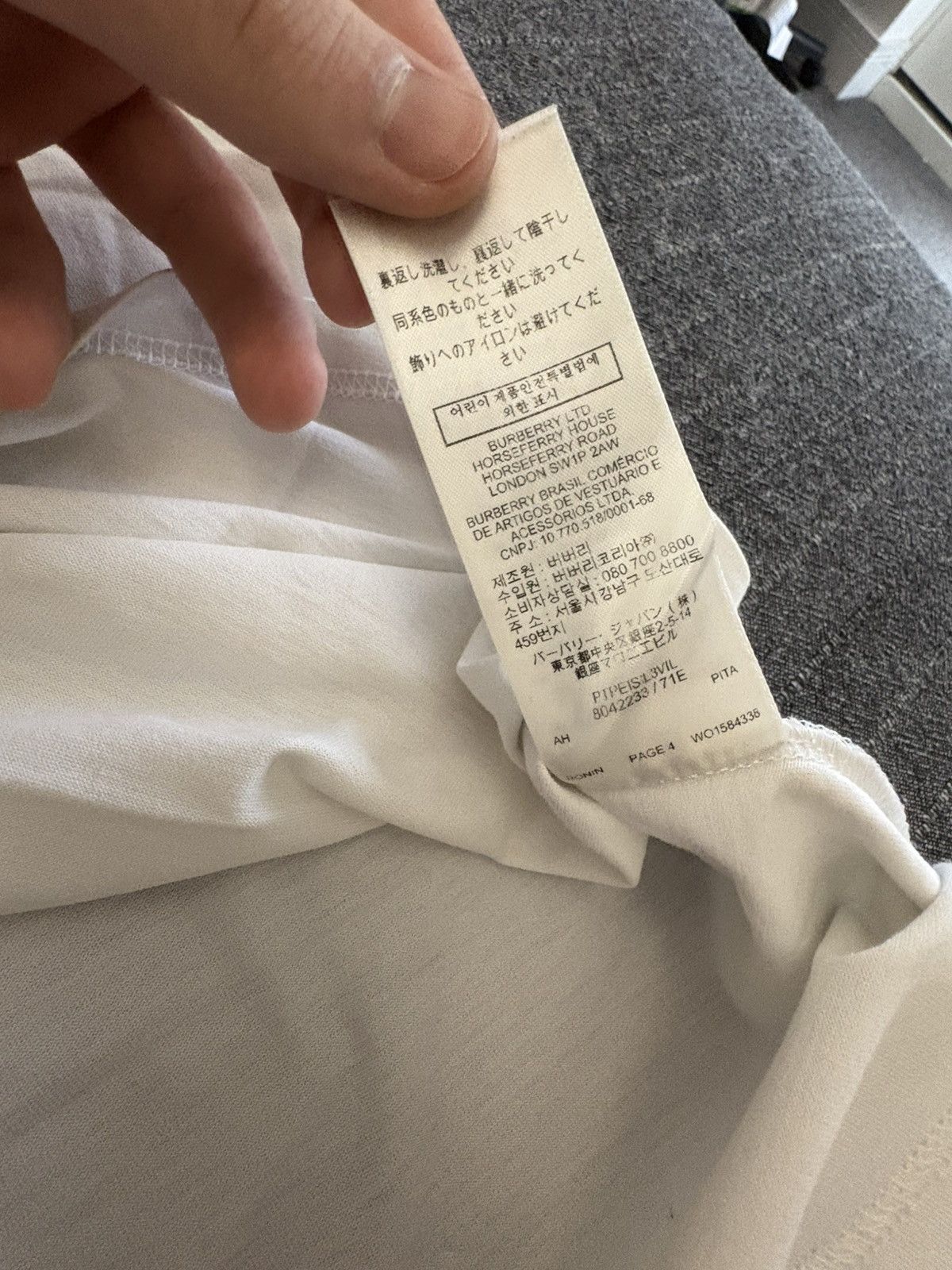 Burberry Burberry Embroidered Logo T-Shirt Size M Excellent Condition Size US M / EU 48-50 / 2 - 12 Thumbnail