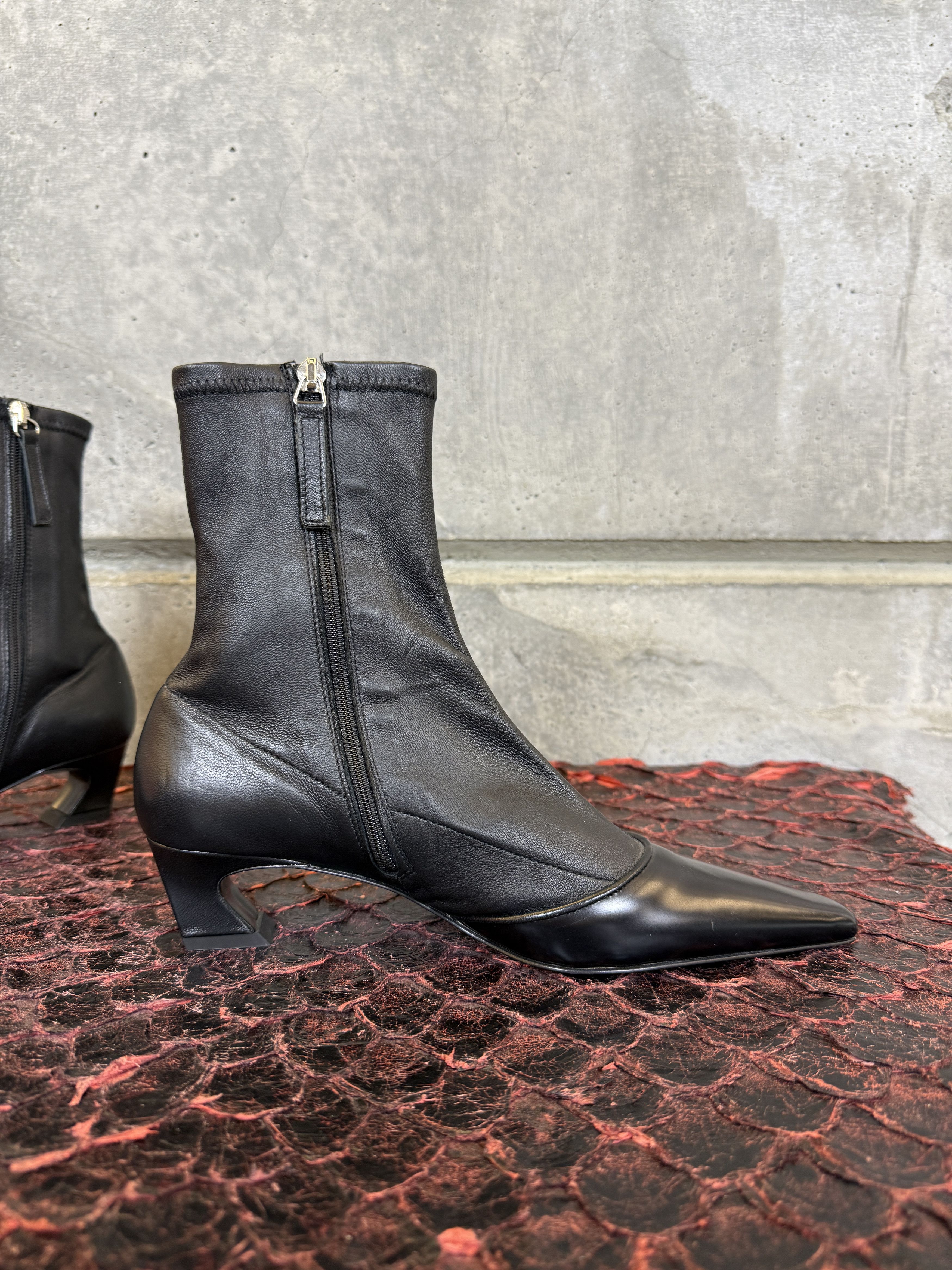 Acne Studios $830 Acne Studios Bano Leather Ankle Boots Size US 6 / IT 36 - 12 Thumbnail