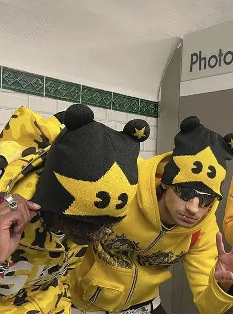 Other Hip Hop Yellow Star Beanie Hat Unisex Size ONE SIZE - 1 Thumbnail
