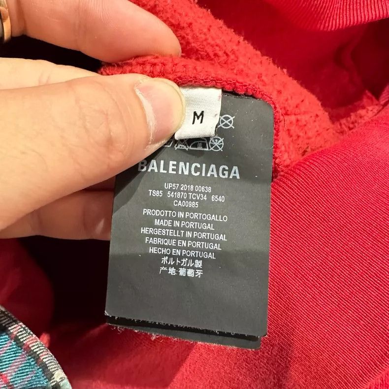 Balenciaga Balenciaga WFP red charity grain printed letter hoodie Size US M / EU 48-50 / 2 - 6 Thumbnail