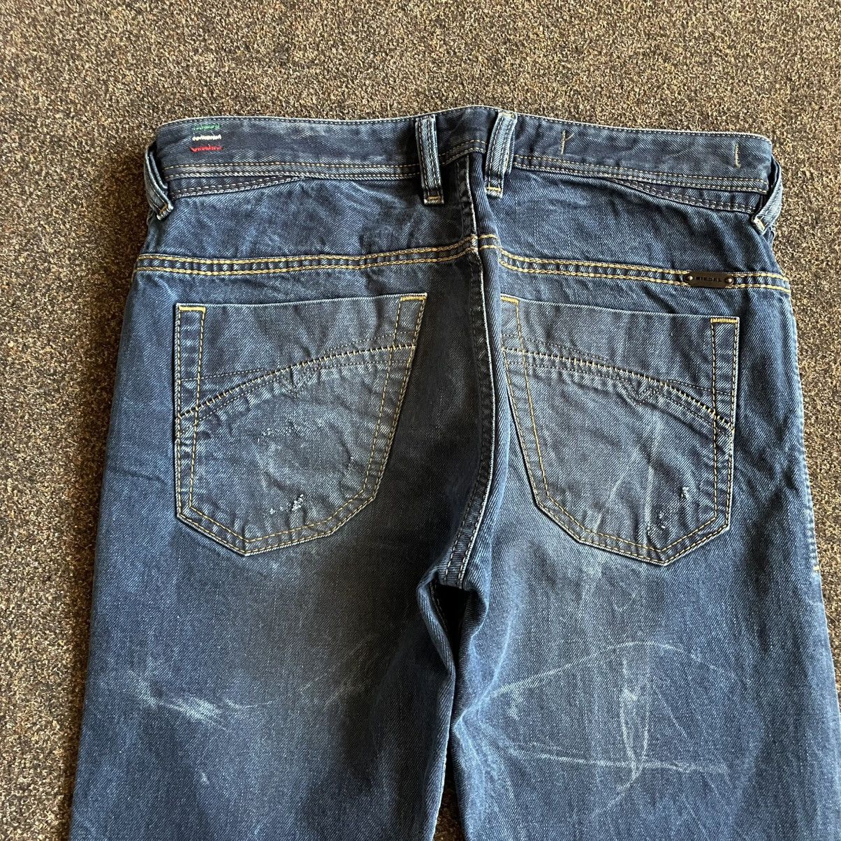 Vintage Vintage 90s Diesel Baggy Jeans Faded Wash Skate Y2K Logo 29 Size US 29 - 7 Thumbnail