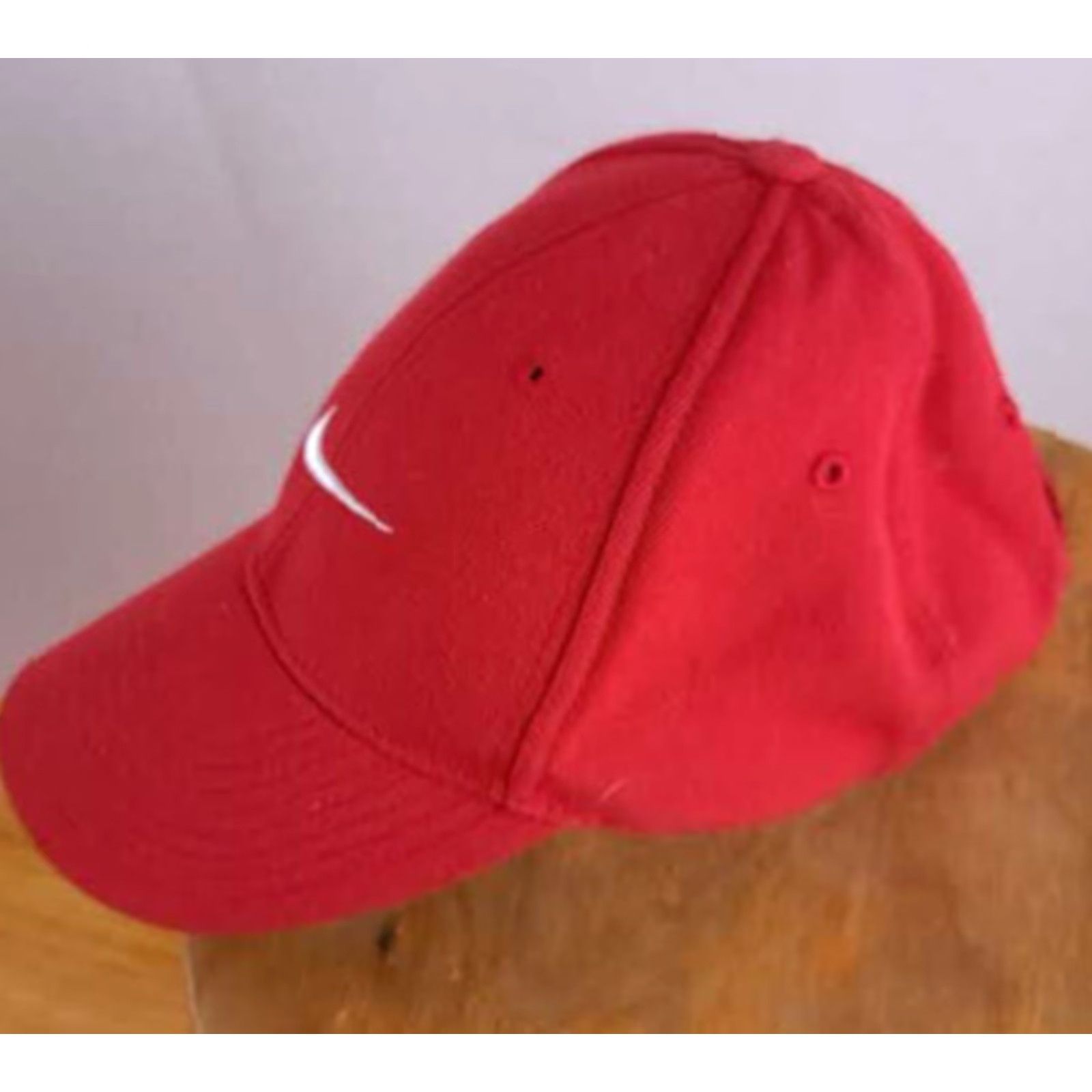 Nike Nike Red Baseball Cap Adjustable Size Strap Embroidered 1990s Hat Men Canvas Cap Adjust adjustable Size ONE SIZE - 2 Thumbnail
