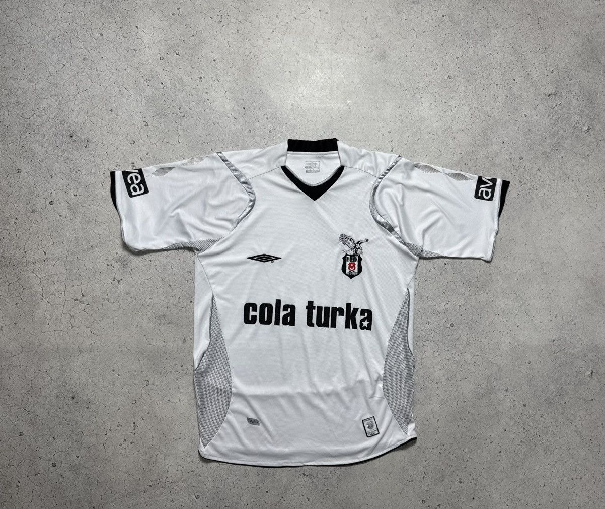 Umbro Umbro FC Besiktas 2008/2009 Vintage Soccer Jersey Size US L / EU 52-54 / 3 - 1 Thumbnail