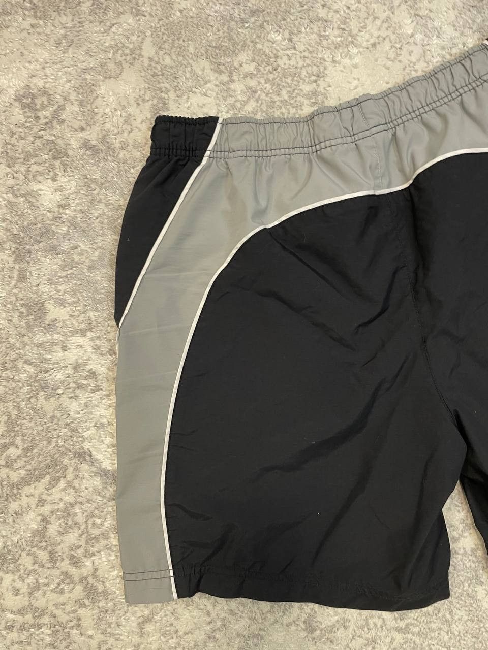 Nike 00s Vintage Nike Nylon Shorts Size US 34 / EU 50 - 4 Thumbnail