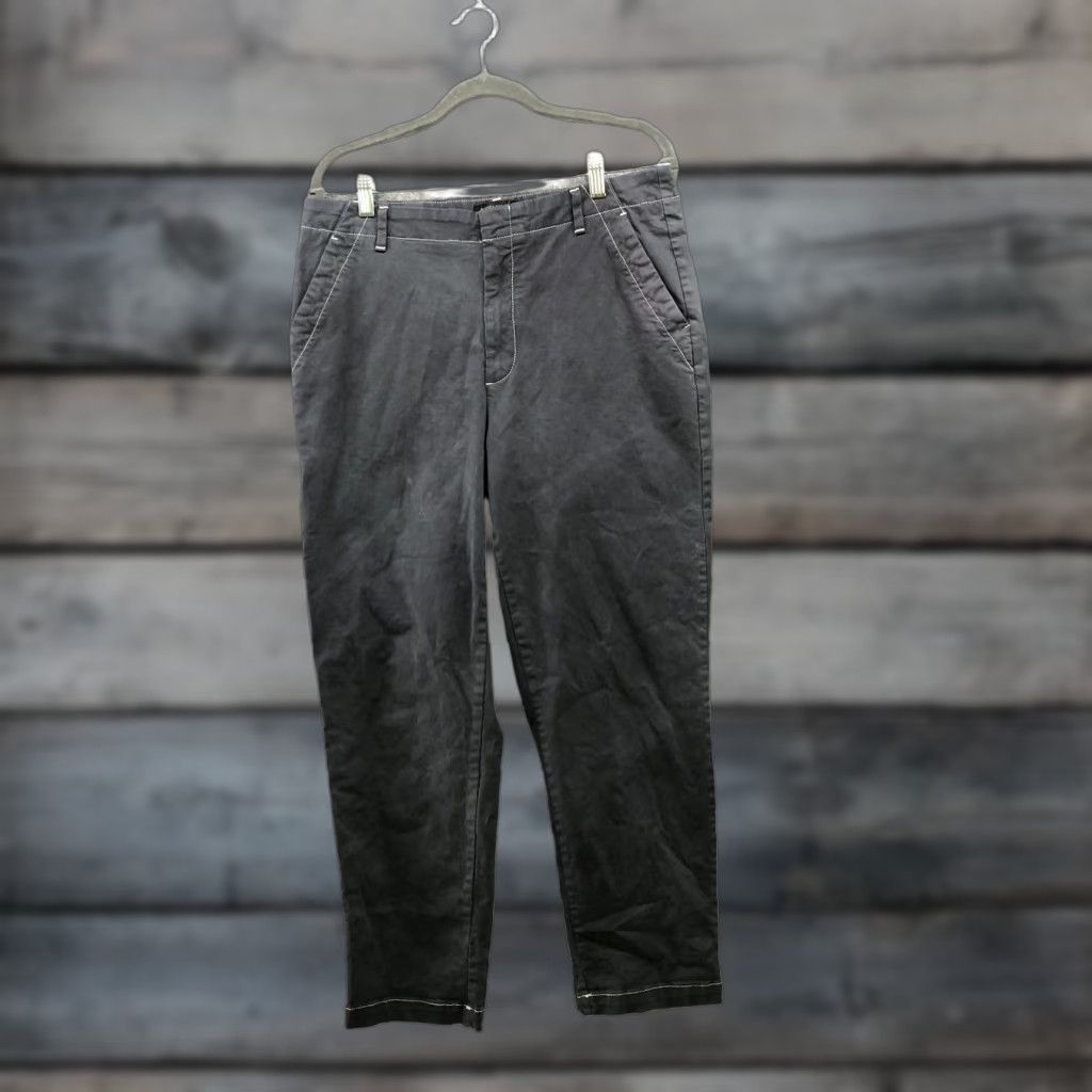 Banana Republic Banana Republic Slim Fit Authentic Chino Pants Womens 12 Cropped Gray Size 12 Cotton Blend Flat Front Crewneck? Size 34" / US 12 / IT 48 - 1 Thumbnail
