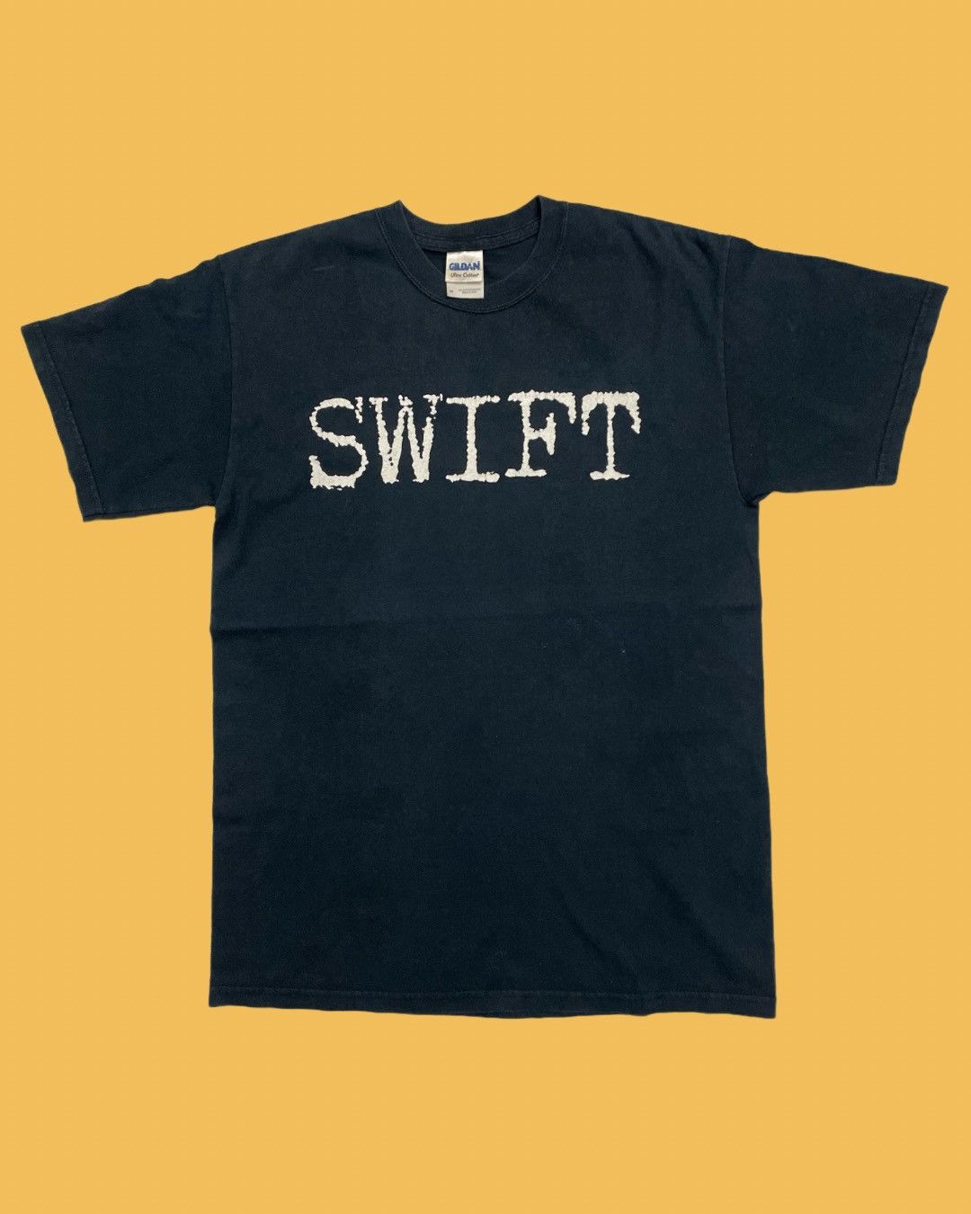 Band Tees Vintage Taylor Swift Fearless Album Tour Promo T-Shirt Size US M / EU 48-50 / 2 - 1 Thumbnail