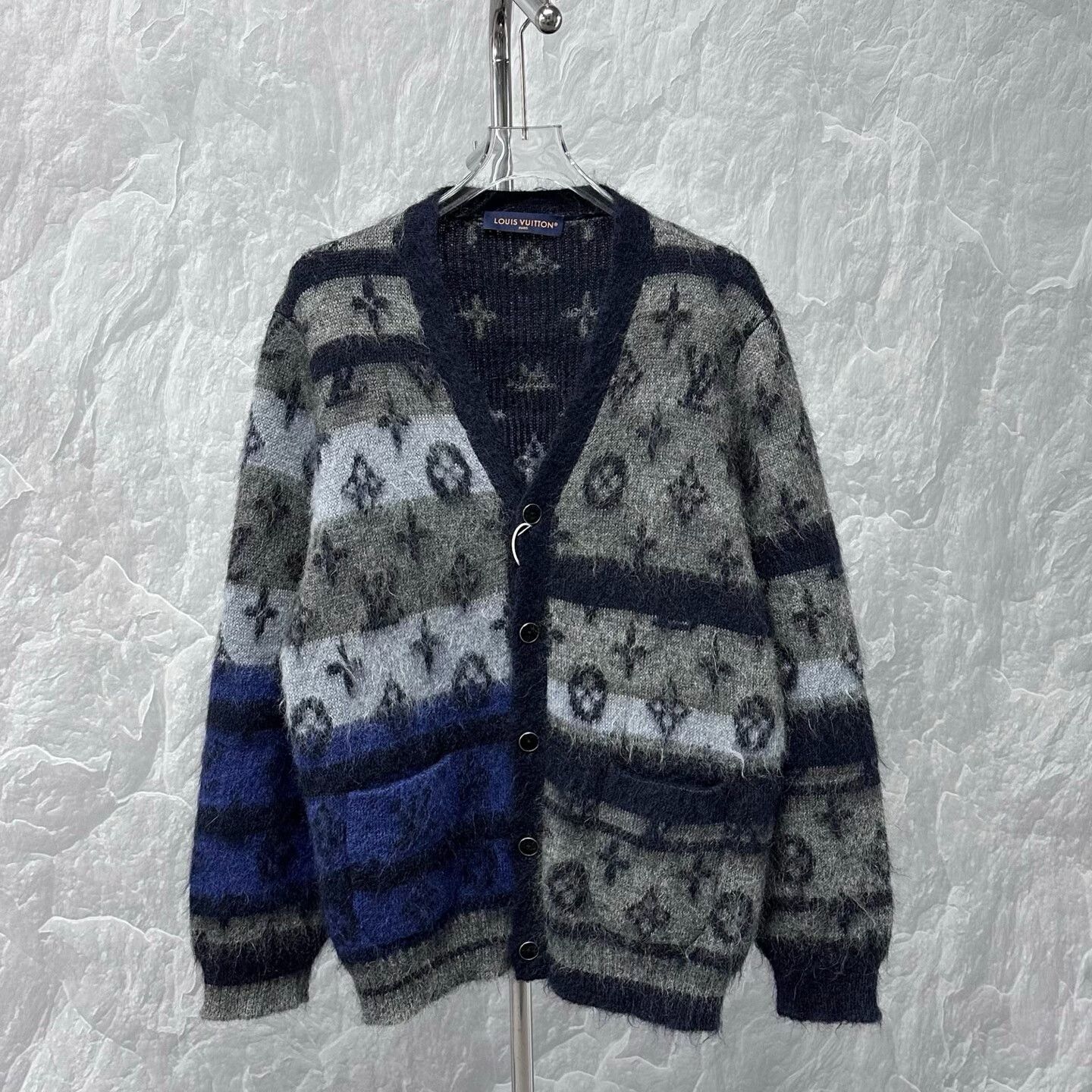 Louis Vuitton louis vuitton grey mohair cardigan XXL Size XXL / US 16-18 / IT 52-54 - 1 Thumbnail