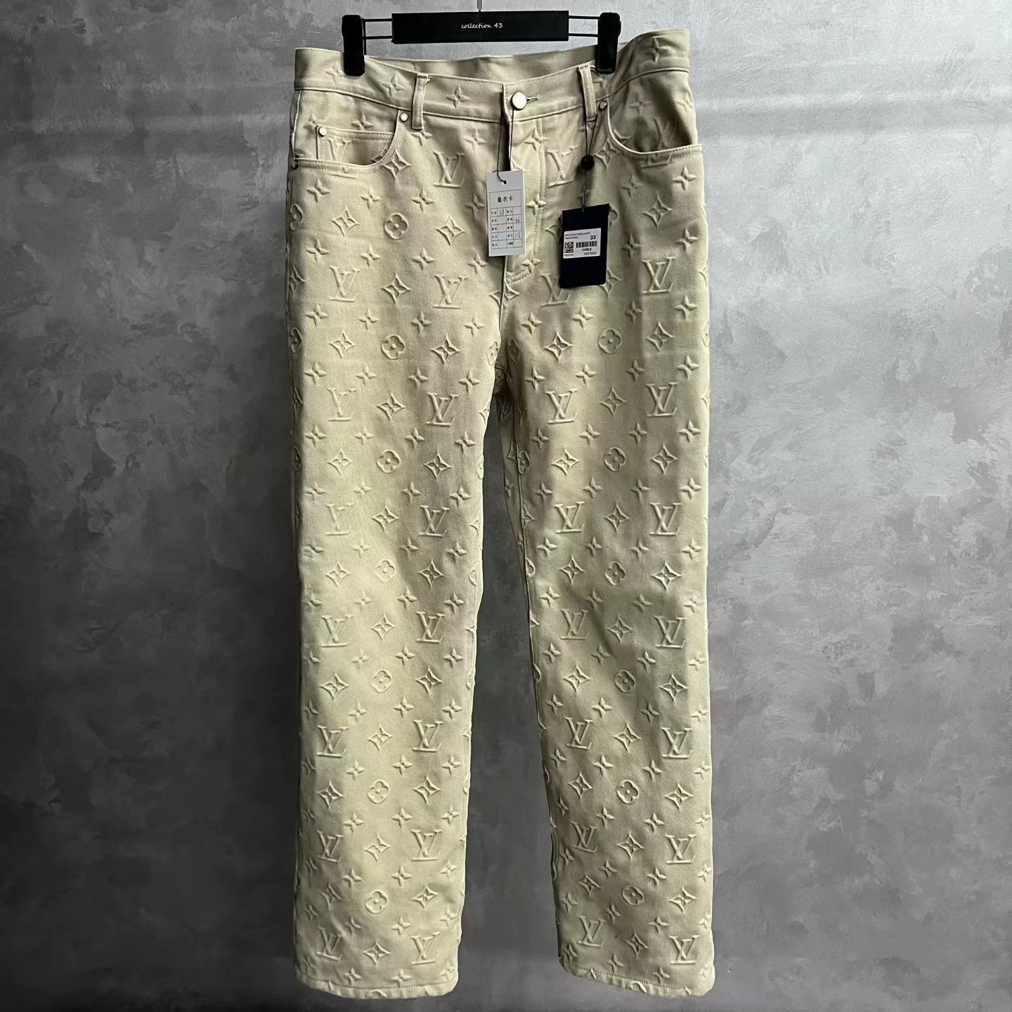 Louis Vuitton Louis Vuitton Beige Designer Casual Size XXS / US 00 / IT 34 - 1 Thumbnail