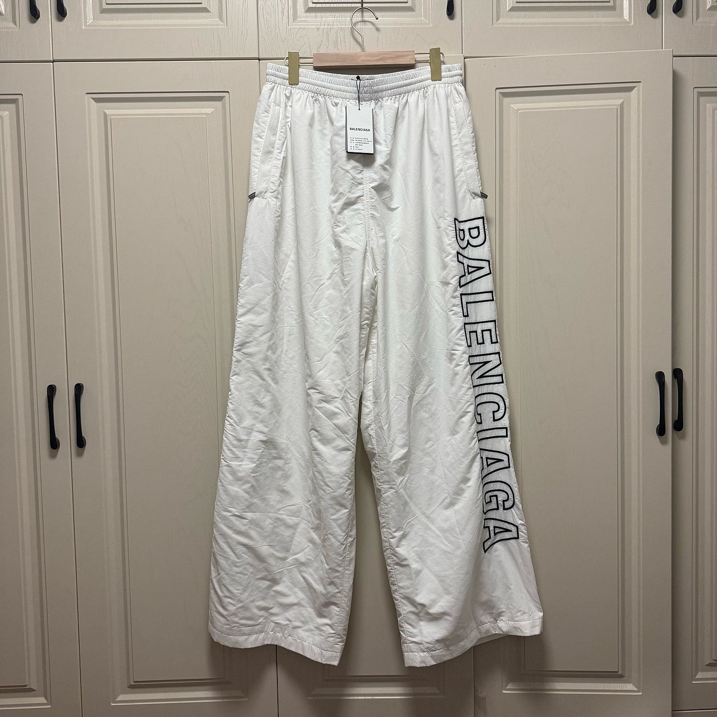 Balenciaga Balenciaga Logo Print Nylon Pants Size XL Size US 36 / EU 52 - 1 Thumbnail
