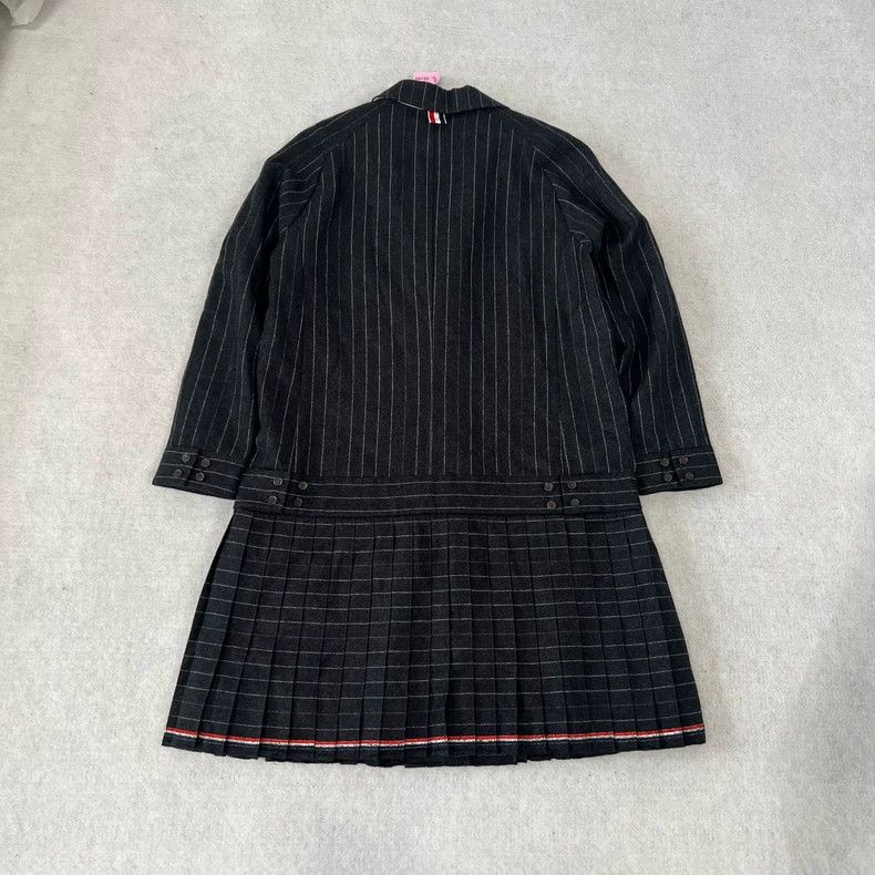 Thom Browne Thom BrowneVertical striped suit 2503-Nextarrow Size XS / US 0-2 / IT 36-38 - 2 Thumbnail