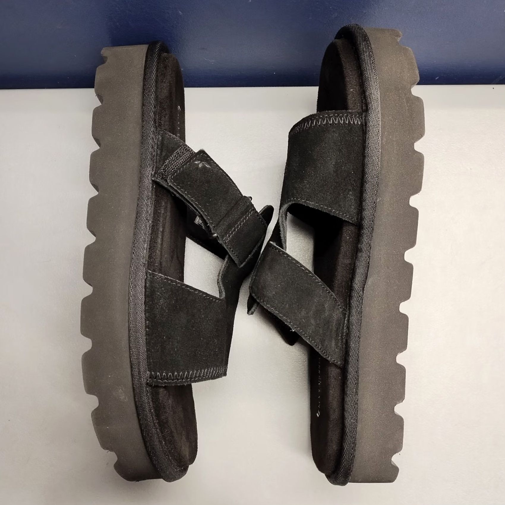 Ugg Koolaburra by UGG Tizz Slide Sandals Womens Size 11 Black Suede Comfort Slip On LW 329 Size US 11 / IT 41 - 2 Thumbnail