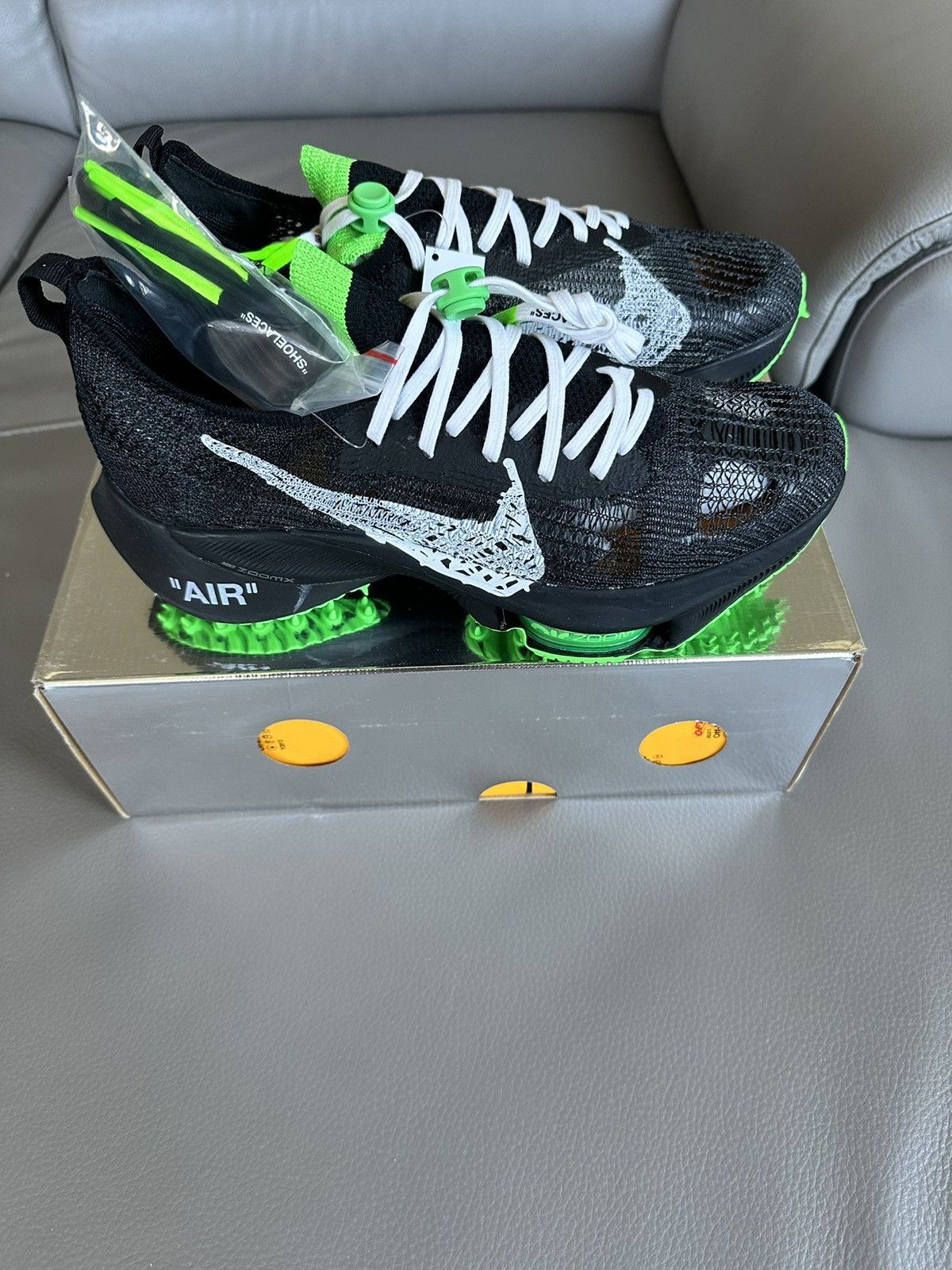 Nike × Off-White Off-White x Nike Air Zoom Tempo Next% Scream Green Size 10 Size US 10 / EU 43 - 2 Thumbnail