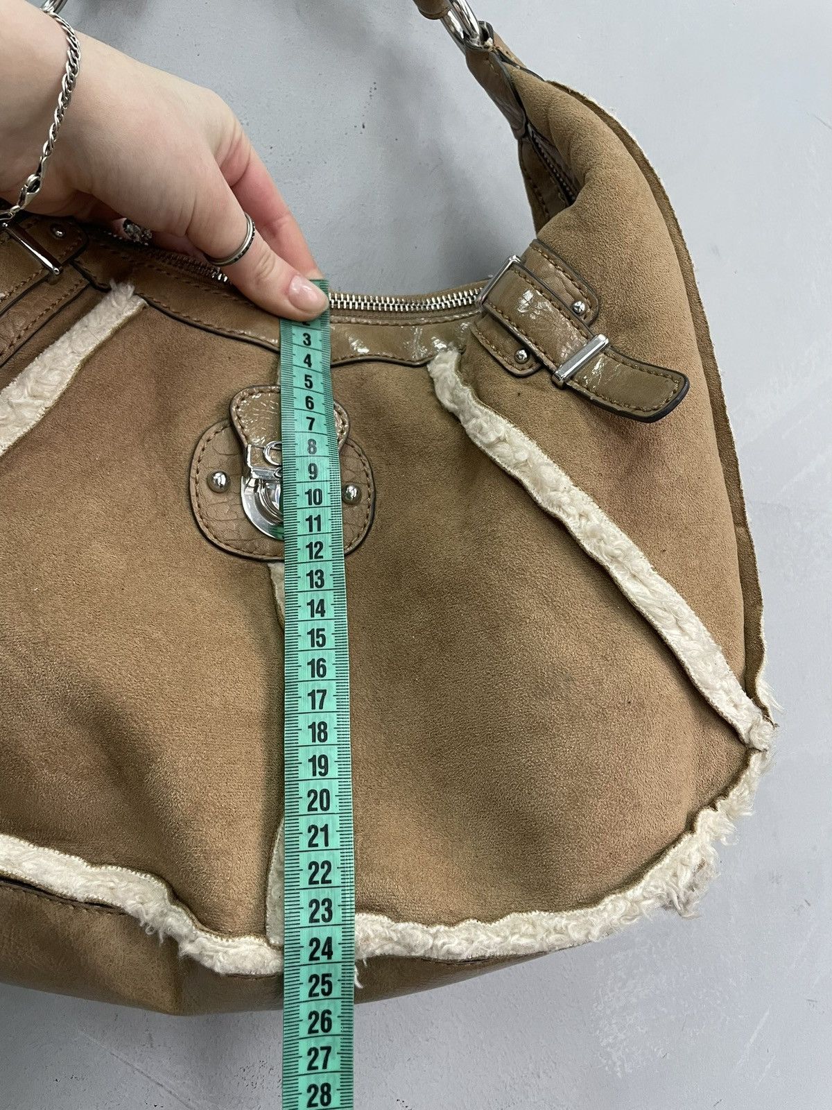 Guess Vintage Guess fashion hand bag fashion hype y2k Size ONE SIZE - 16 Thumbnail