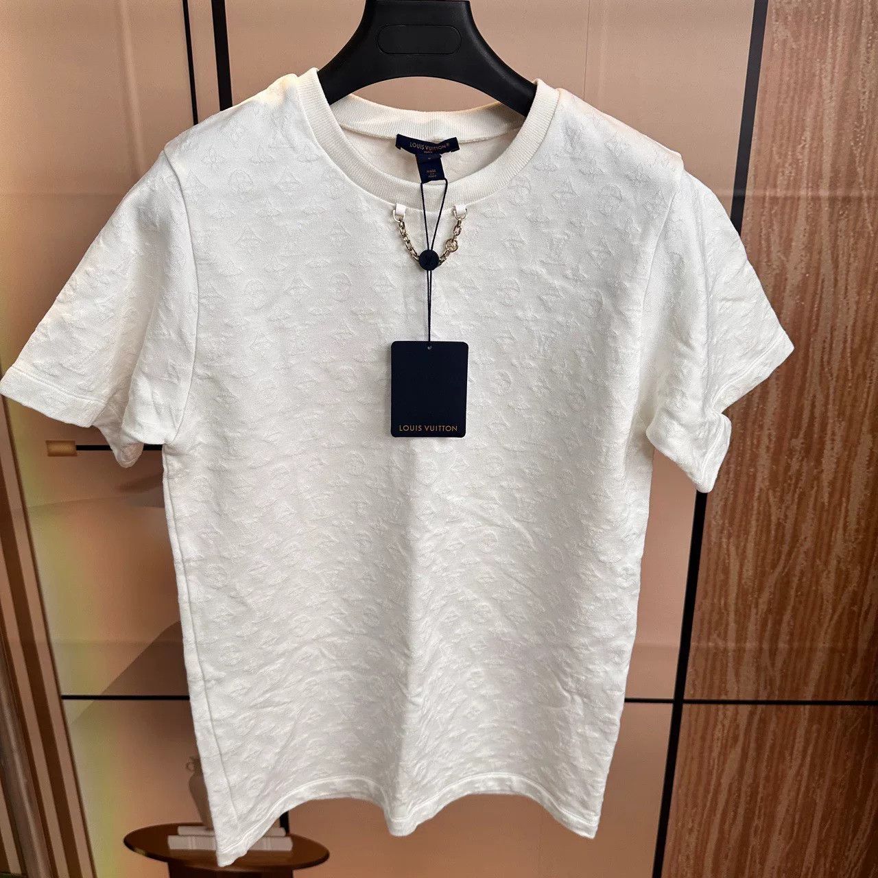 Louis Vuitton Louis Vuitton 24 White Monogram Chain Tee Size US L / EU 52-54 / 3 - 1 Thumbnail
