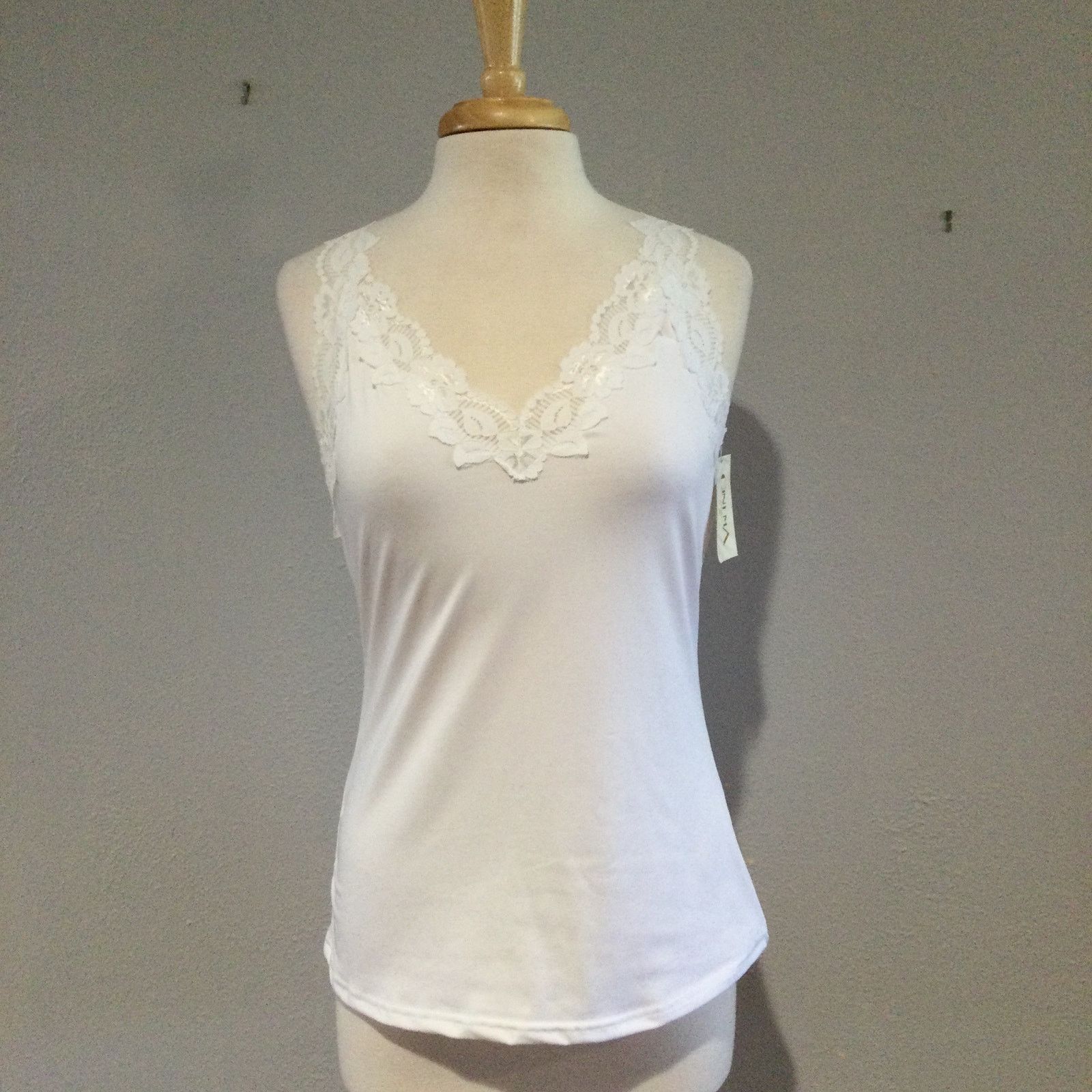 Other Cinema Etoile Lace Trimmed Sleeveless V-Neck Tank Size M NWT Size M / US 6-8 / IT 42-44 - 1 Thumbnail