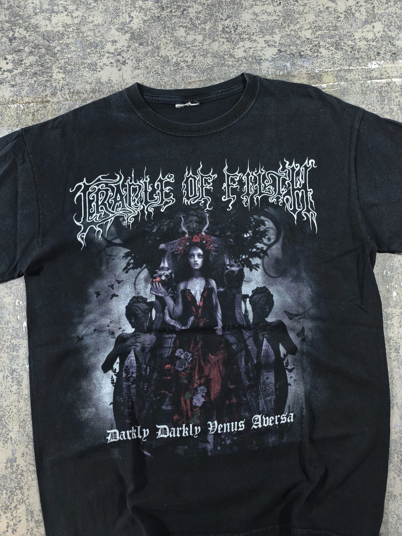 Band Tees cradle of filth vintage tshirt faded Size US M / EU 48-50 / 2 - 3 Thumbnail