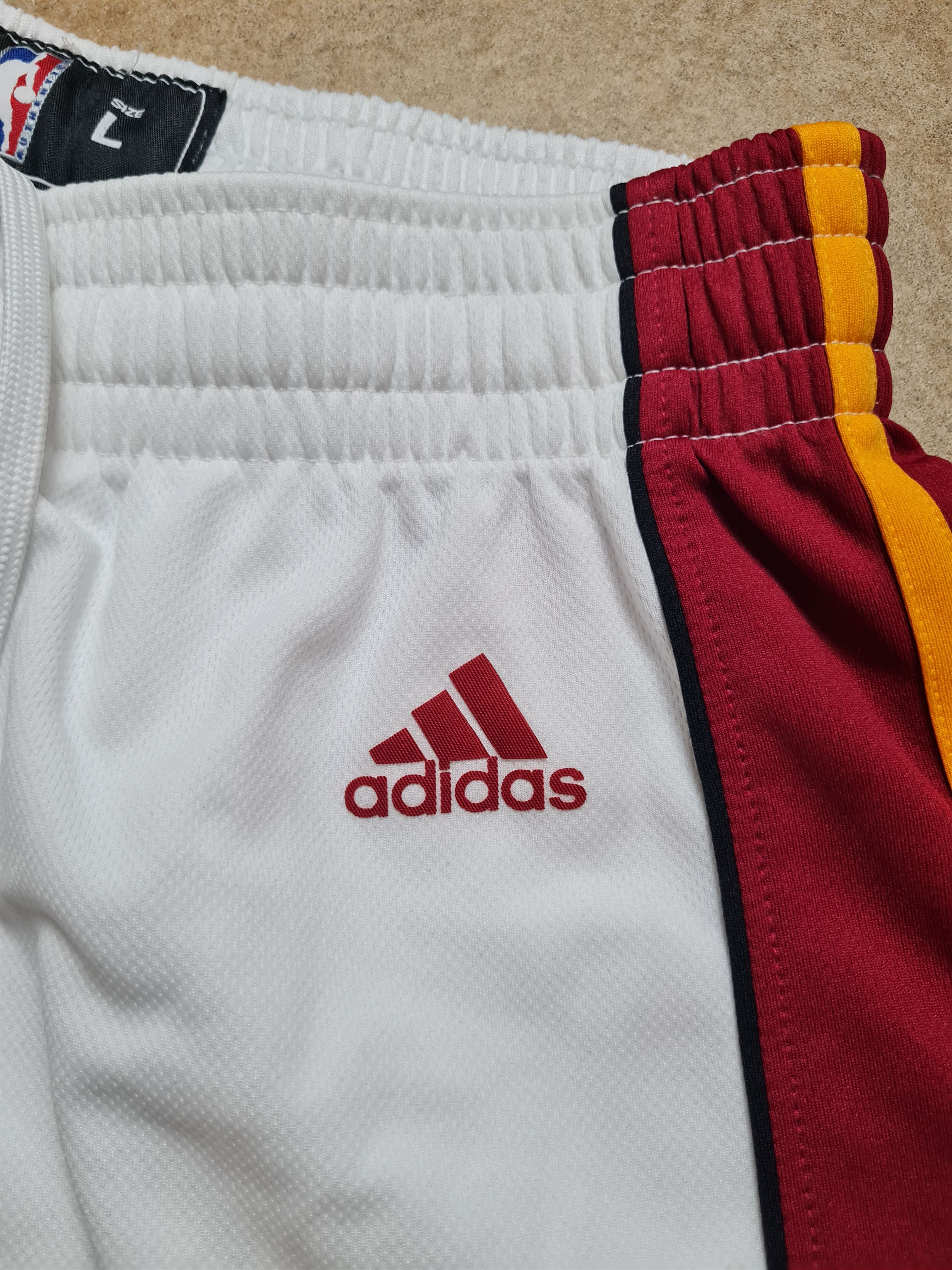 Adidas Vintage Rare Shorts Adidas Miami Heat Game NBA White Size L Size US 32 / EU 48 - 8 Thumbnail