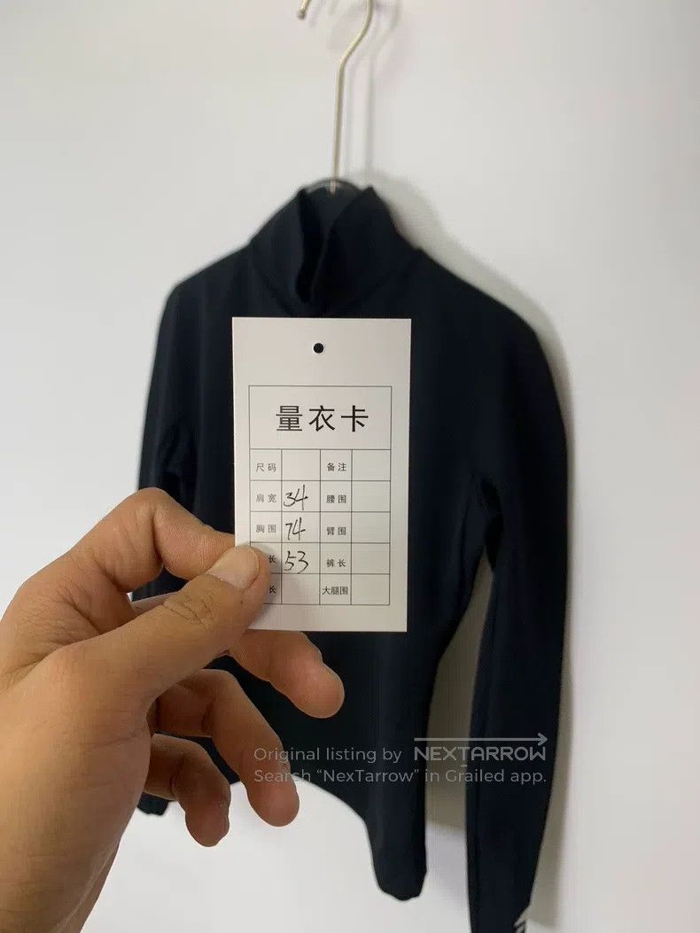 Balenciaga Balenciaga Solid Color Long Sleeve Crew Neck Knit Sweater, Size XXS / US 00 / IT 34 - 5 Thumbnail