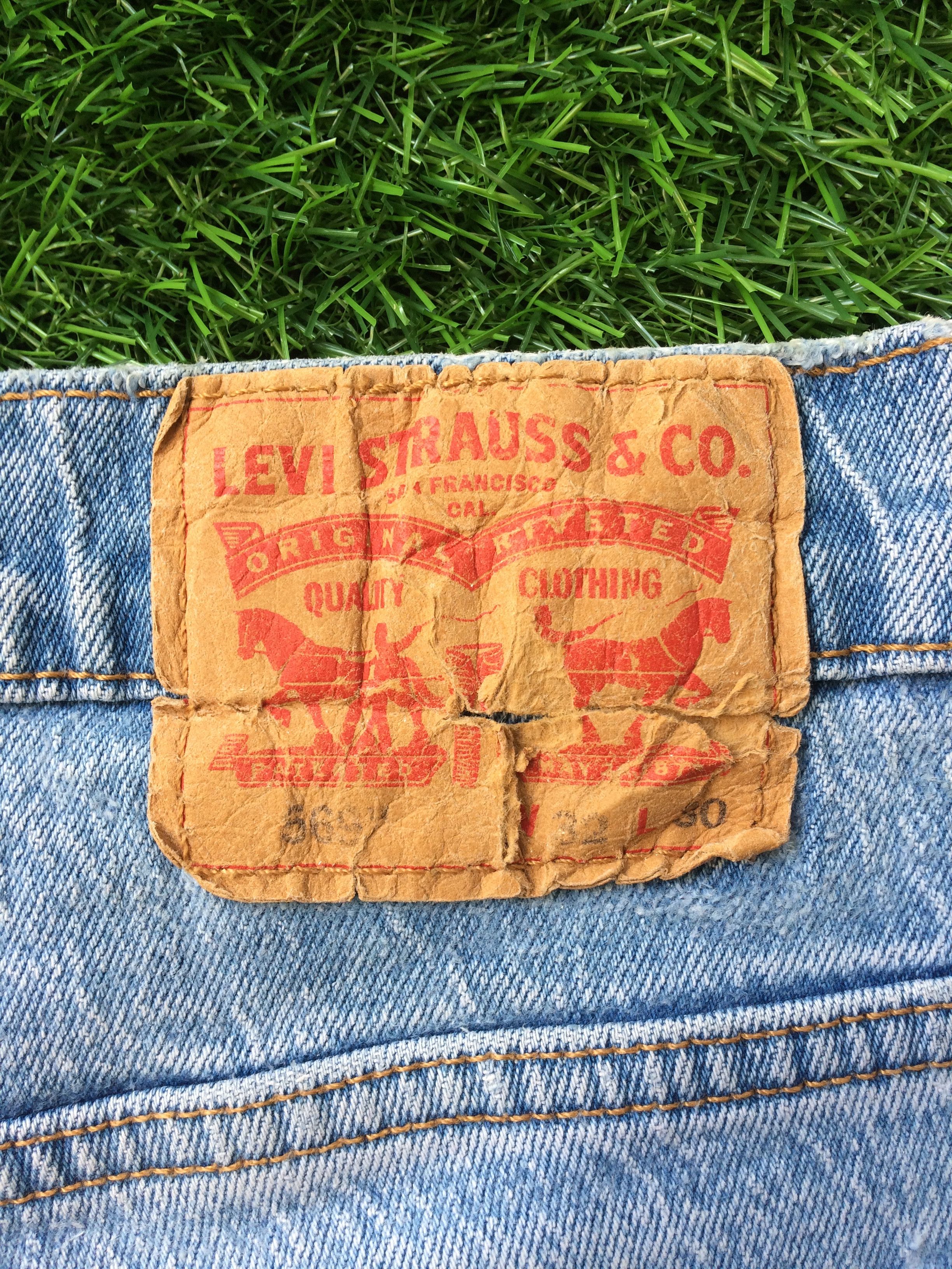 Jean Distressed Light Wash Levis 569 Jeans D-760 Size US 31 - 13 Thumbnail