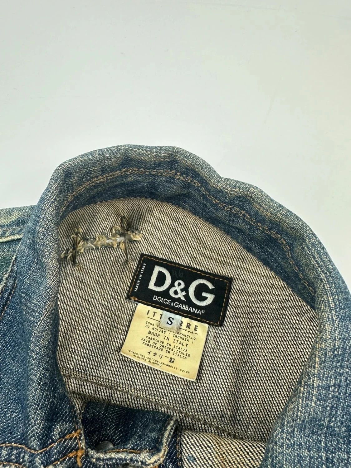 Dolce & Gabbana Dolce Gabbana SS2001 Pins Distressed Painted Denim Jacket Size S / US 4 / IT 40 - 17 Thumbnail
