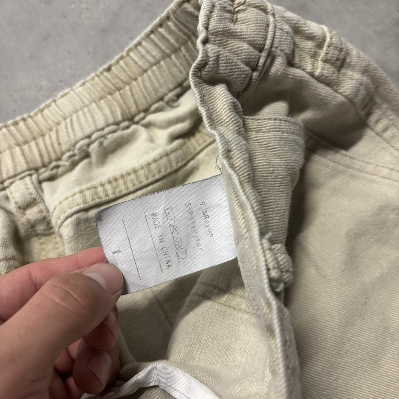 Japanese Brand × Vintage Crazy Vintage Y2K/2000s Cream Streetwear Skater Cargo Pants! Size US 29 - 7 Thumbnail
