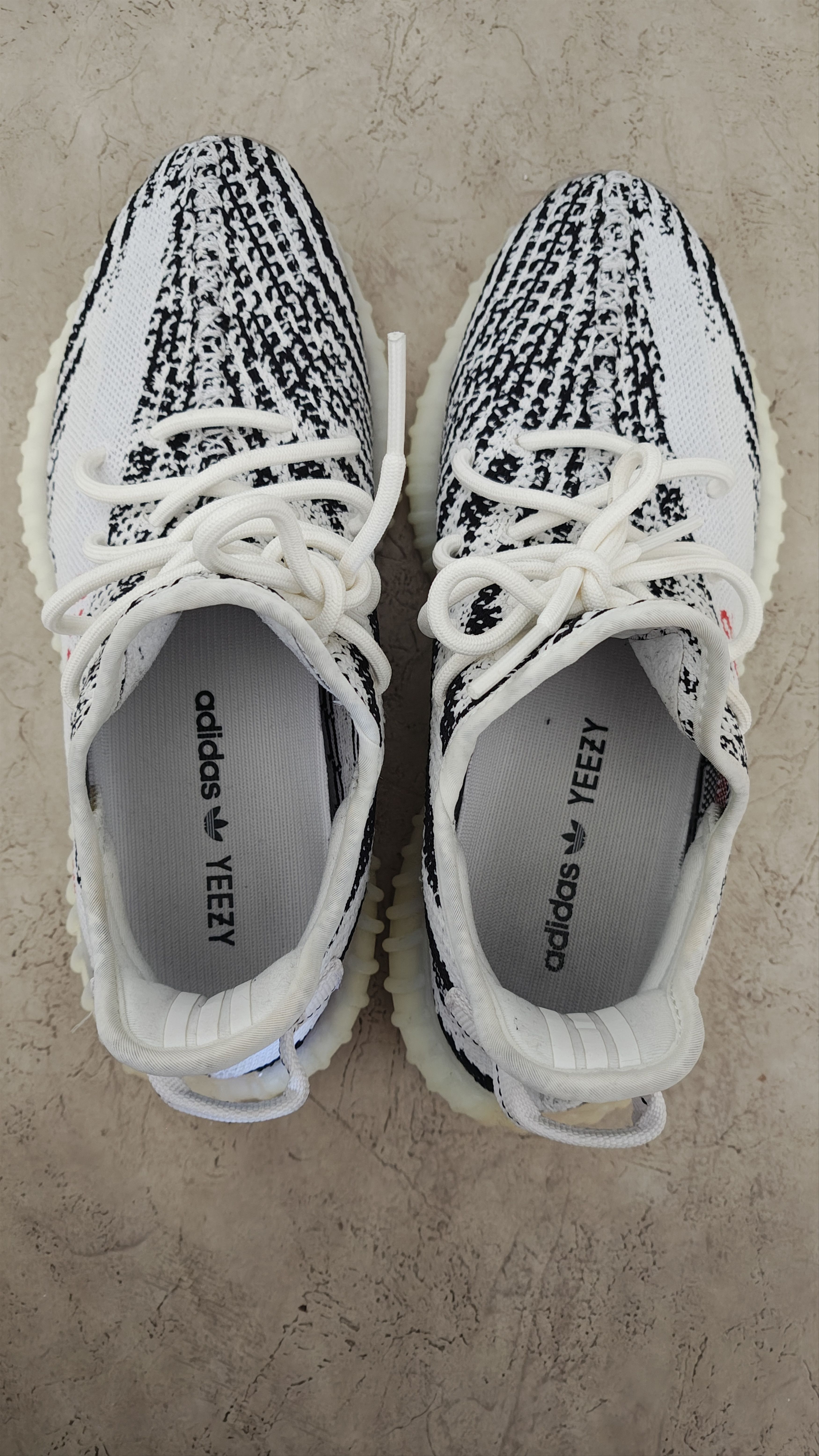 Yeezy Yeezy 350 Zebra 2019 Size US 8 / EU 41 - 4 Thumbnail