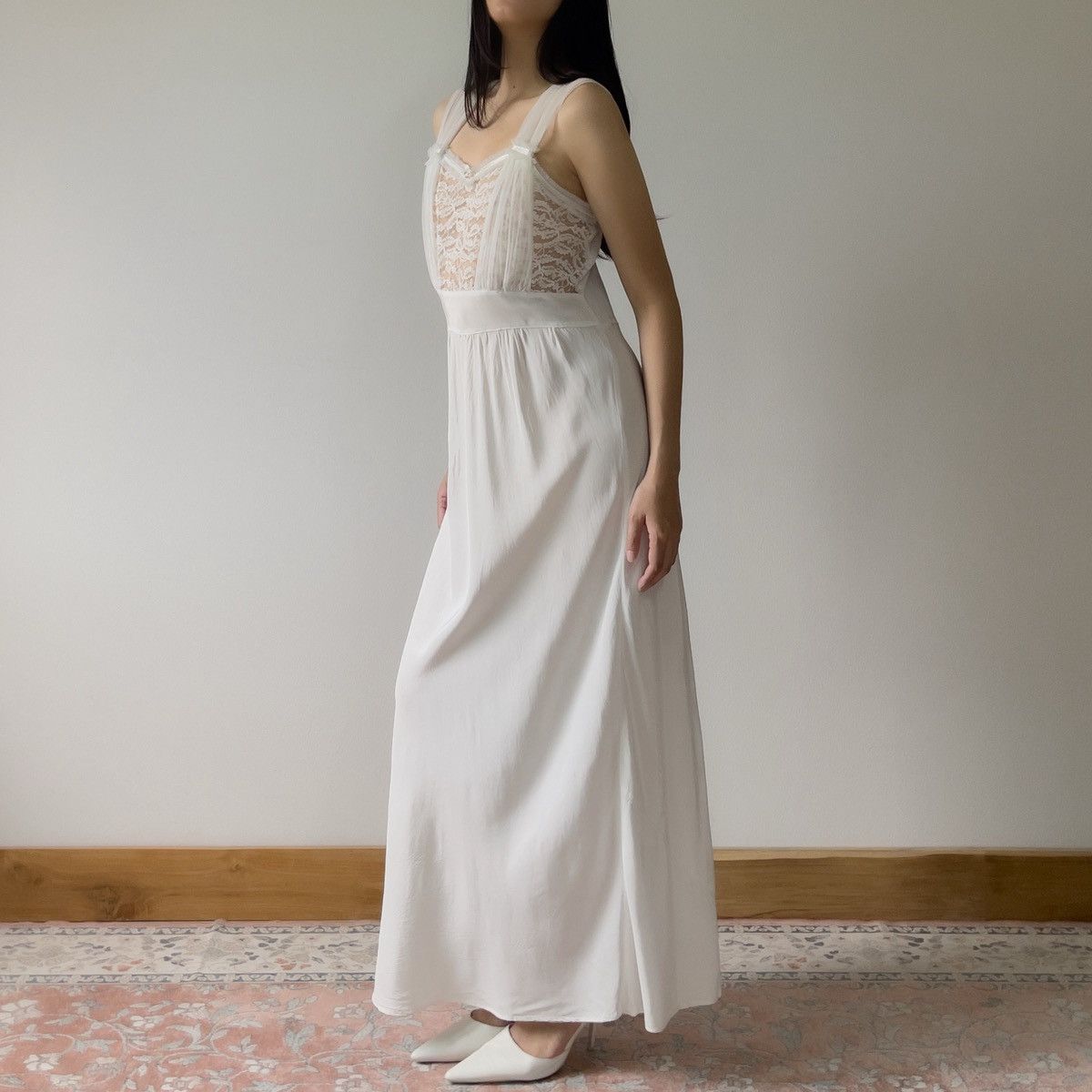 Vintage Vintage 1950s Ice Blue Rayon Nightgown (M–L) Size L / US 10 / IT 46 - 8 Thumbnail