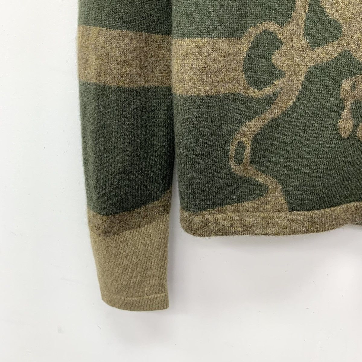 Hermes Hermes 22 Dark Brown Patterned Appliquéd Cashmere Knit Size S / US 4 / IT 40 - 4 Thumbnail