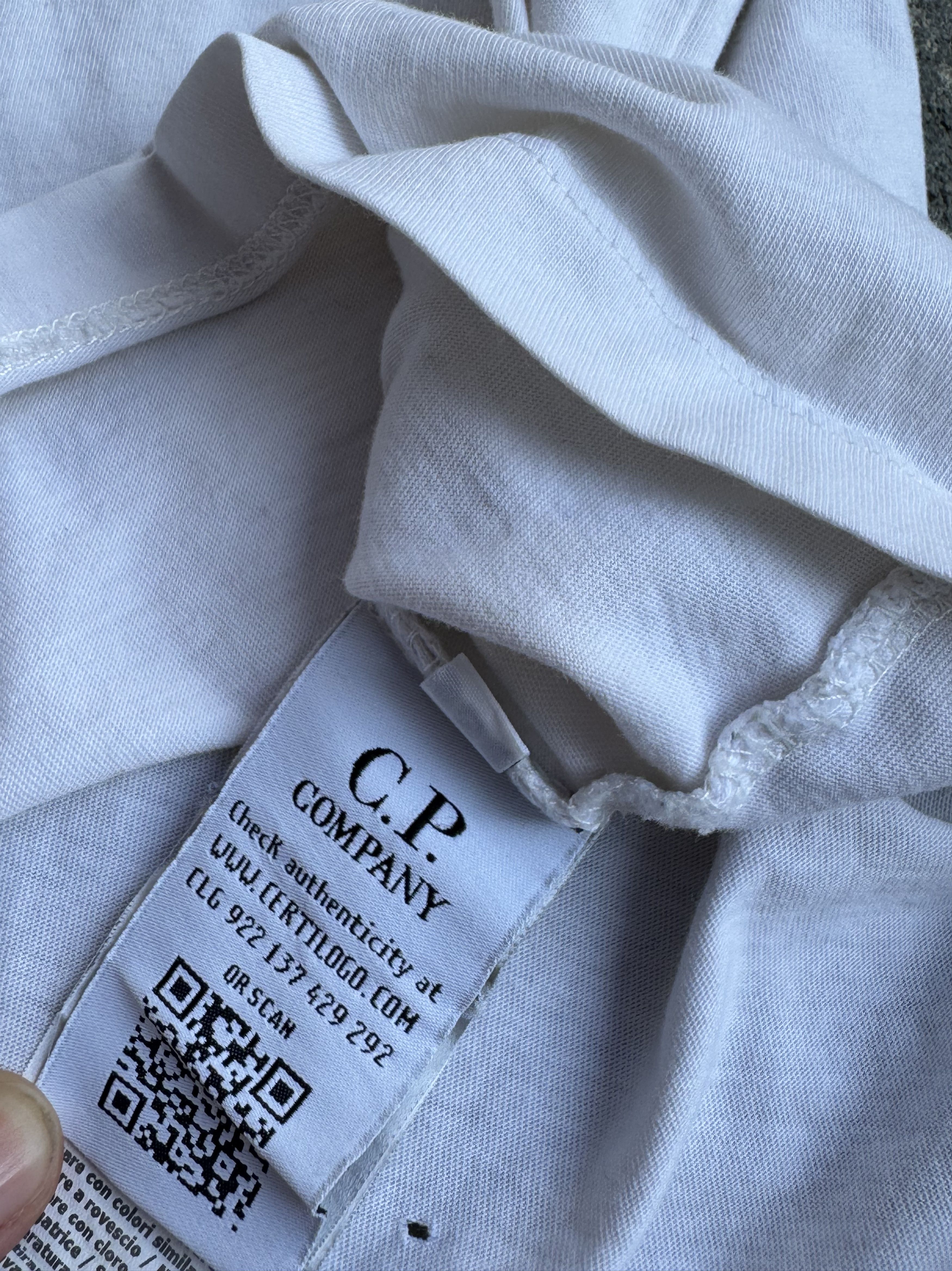 C.P. Company C.P Company White T-Shirt Mens Lens Back Print Size US M / EU 48-50 / 2 - 5 Thumbnail