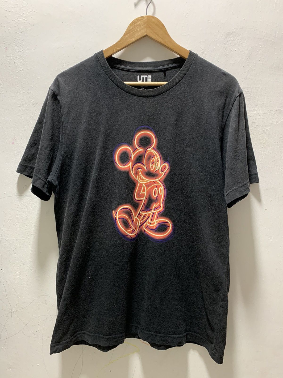 Uniqlo Uniclo X Mickey Large Tshirt Size US L / EU 52-54 / 3 - 1 Thumbnail