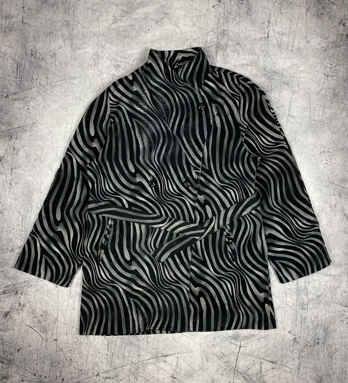 Versace Vintage Gianni Versace V2 Zebra Print Belted Wrap Jacket Size XL / US 12-14 / IT 48-50 - 10 Thumbnail