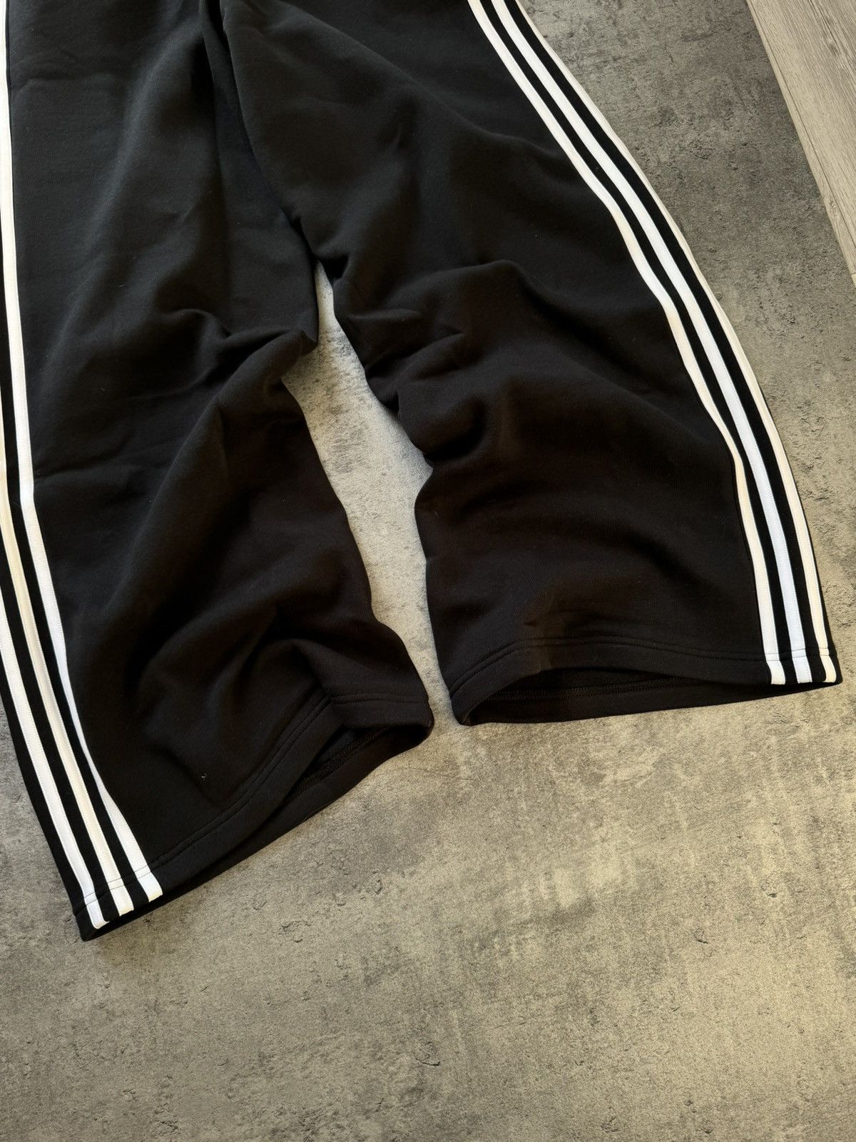 Adidas Adidas Balenciaga Style baggy Track Pants Hype Sweatpants Size US 32 / EU 48 - 7 Thumbnail