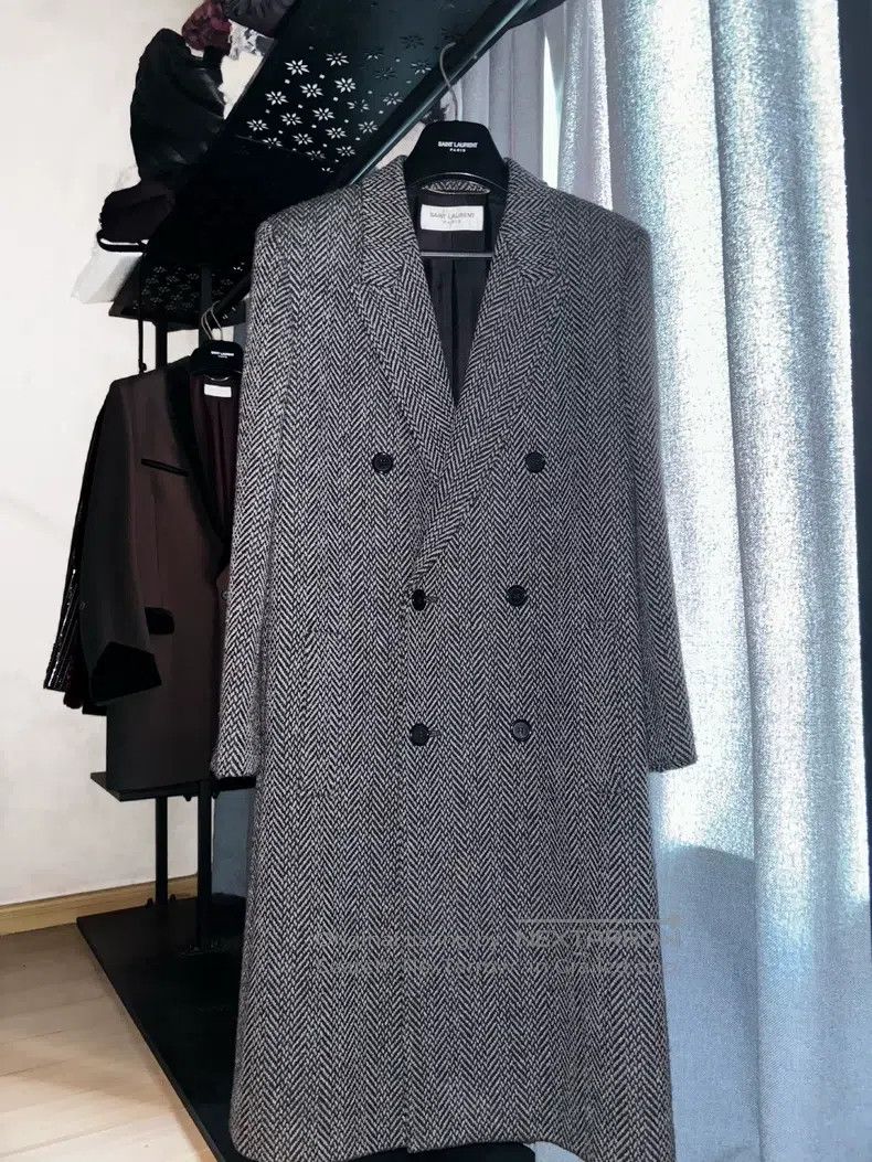 Saint Laurent Paris Saint Laurent Paris Herringbone Tweed Coat Size M / US 6-8 / IT 42-44 - 1 Thumbnail