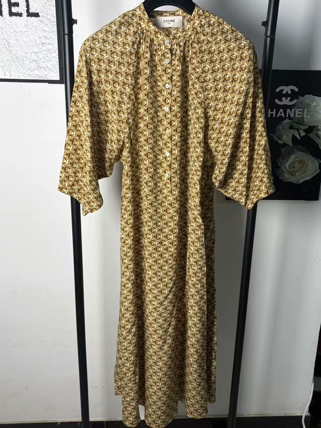 Celine Celine Silk White T-Shirt M Women Size M / US 6-8 / IT 42-44 - 1 Thumbnail