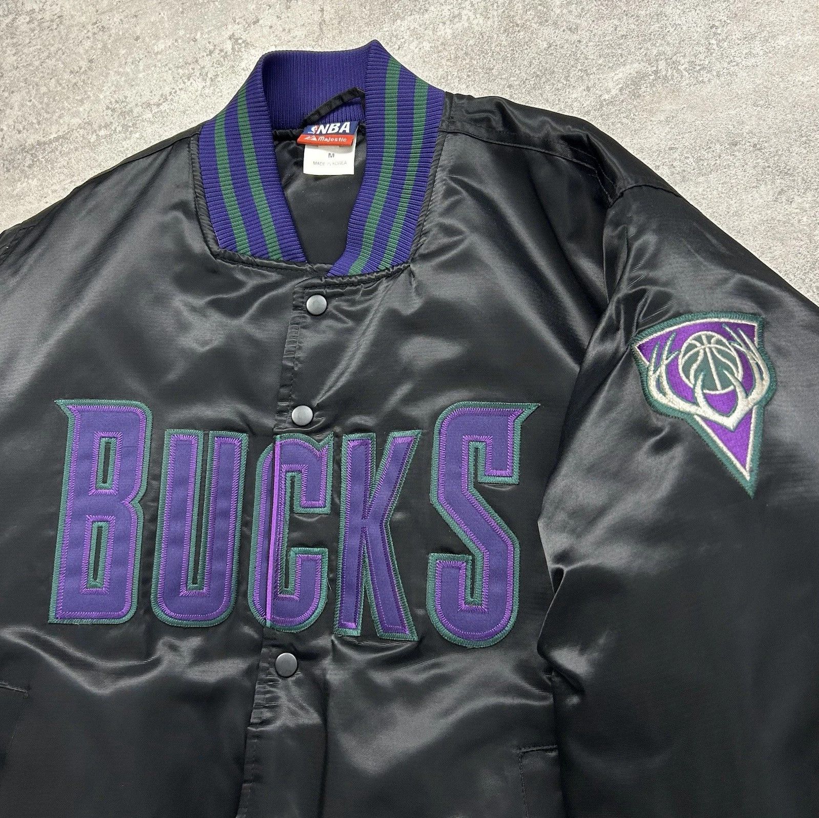Majestic × NBA × Vintage RARE MILWAUKEE BUCKS MAJESTIC SATIN BOMBER JACKET SIZE M Size US M / EU 48-50 / 2 - 2 Thumbnail