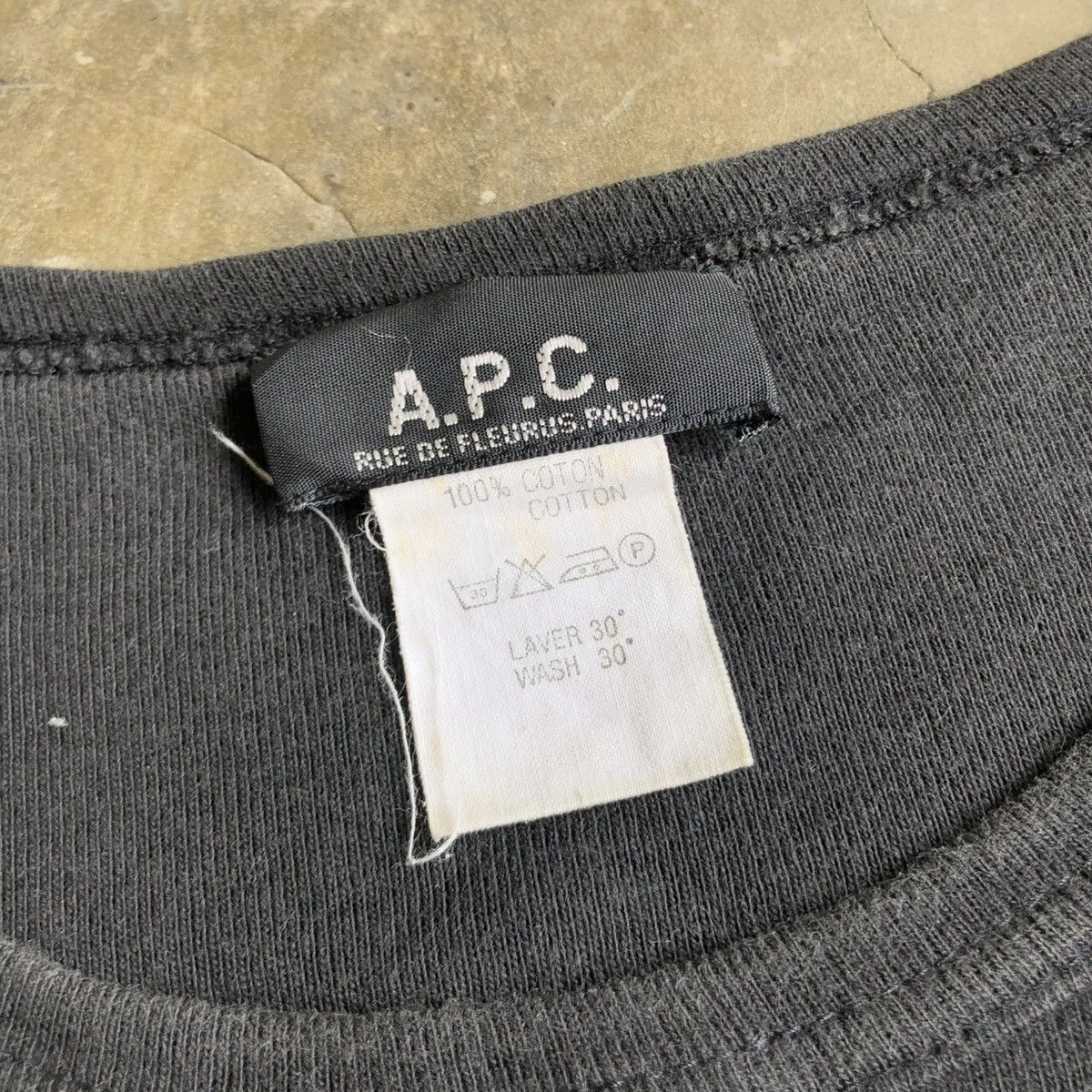 A.P.C. Vintage A.P.C. Blank Basic T-shirt Build Up Black Designer Size US S / EU 44-46 / 1 - 11 Thumbnail