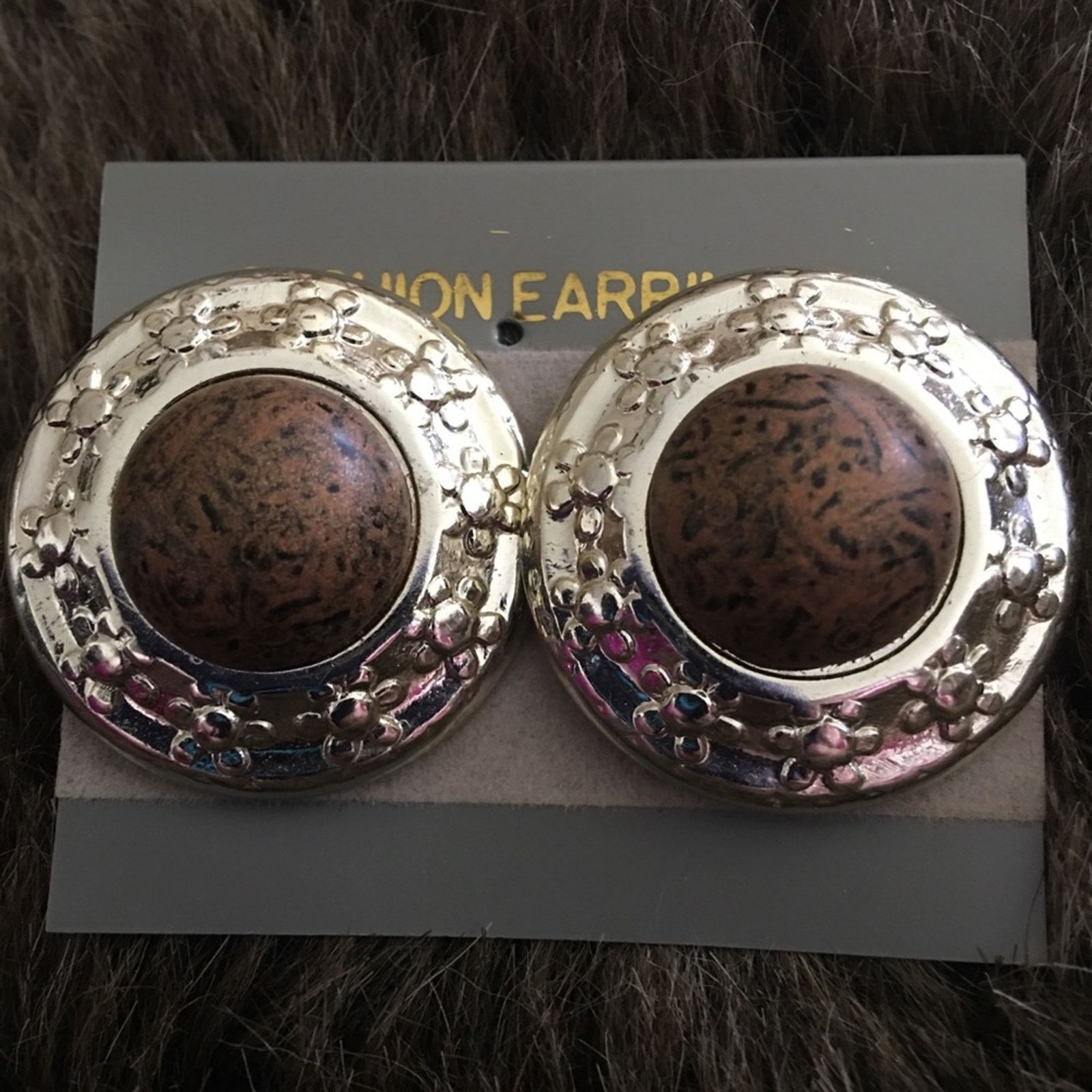 Jewelry Brown and floral textured silver pierced earrings Size ONE SIZE - 1 Thumbnail