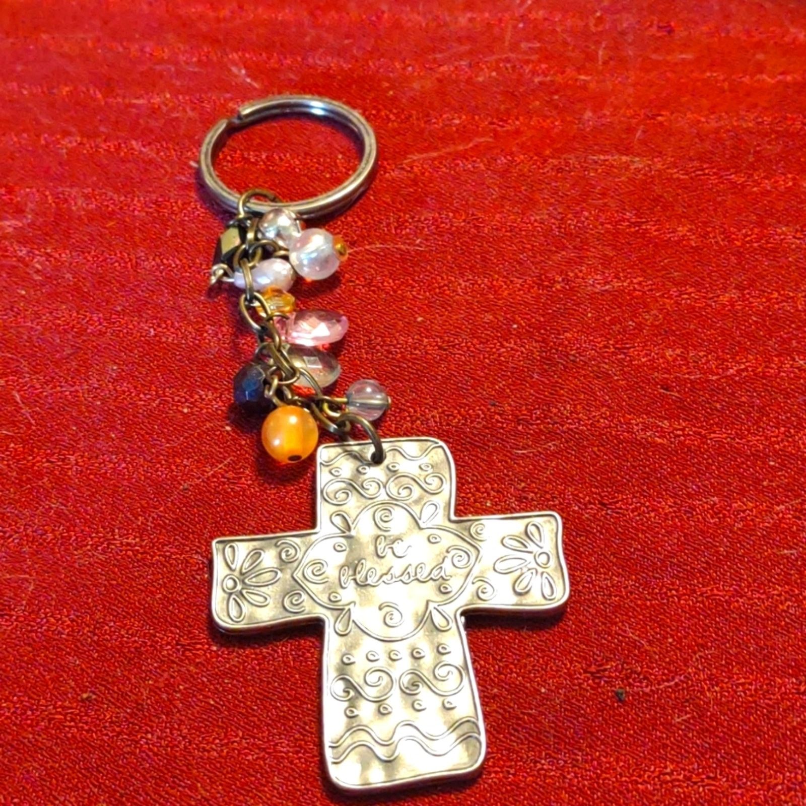 Vintage Beautiful vintage religious Silver Cross keychain~BE BLESSED Size ONE SIZE - 1 Preview