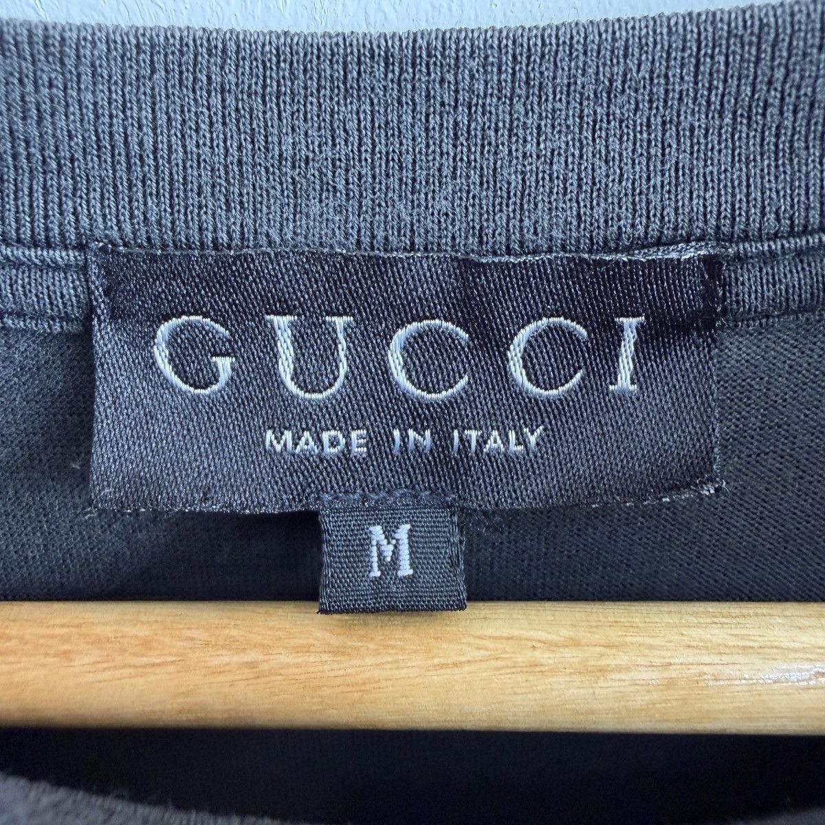 Gucci SS94 Gucci by Tom Ford Gold Button Tee Shirt Size US M / EU 48-50 / 2 - 4 Thumbnail