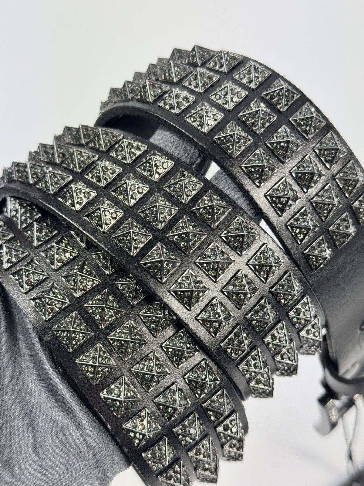Bossi Sportswear REPLACEABLE BUCKLE STUDDED CRYSTAL BELT SIZE 115 Size ONE SIZE - 3 Thumbnail