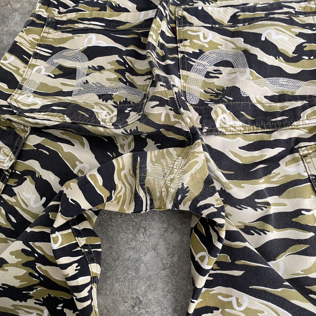 Evisu 2000’s Evisu Japan Camo Tiger Stripe Baggy Cargo Pants Size US 32 / EU 48 - 18 Thumbnail