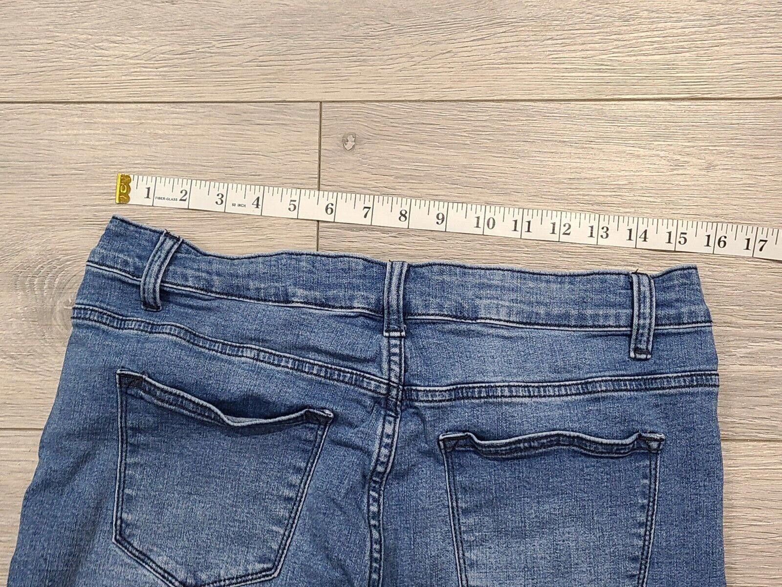 Fashion Nova Fashion Nova Jean Shorts 13 Festival stretch high rise Size 30" / US 8 / IT 44 - 4 Thumbnail