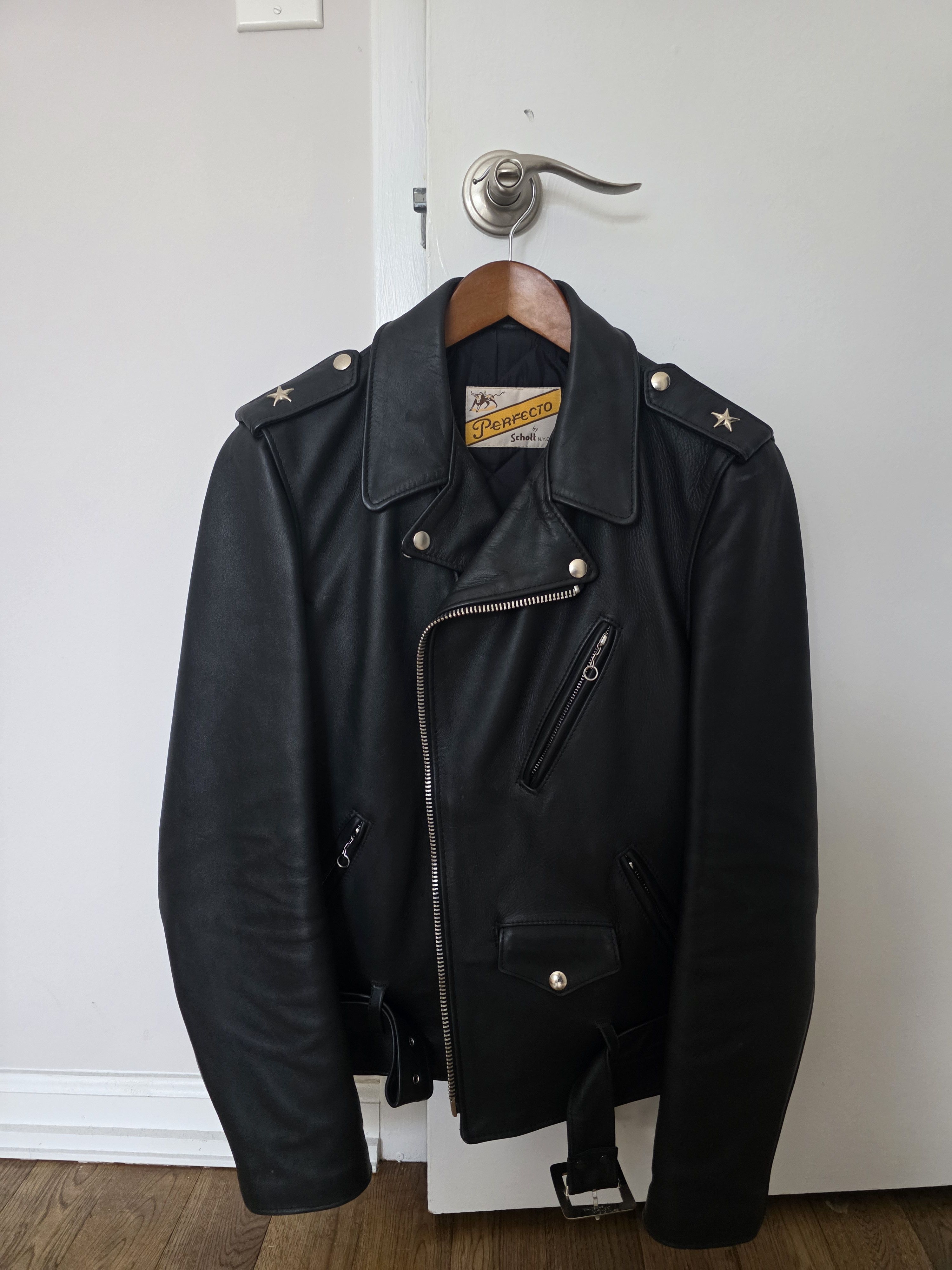 Blouson Perfecto En Cuir Schott One Star - Taille M, Noir, Occasion Parfait état