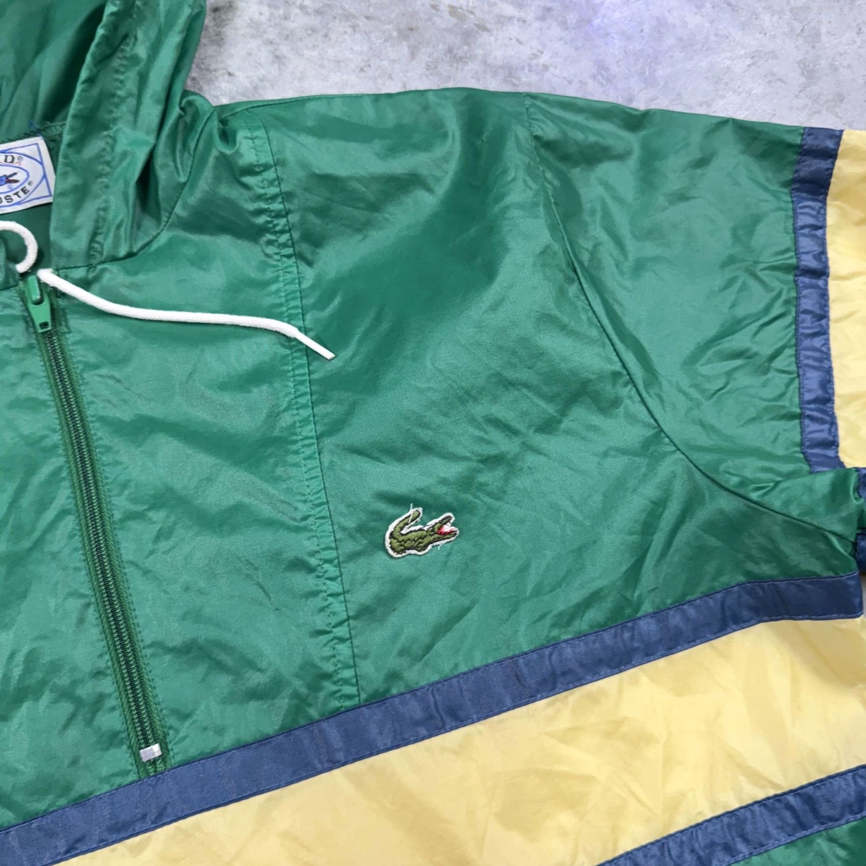 Lacoste VINTAGE Lacoste IZOD Pullover Jacket Mens M Hooded Windbreaker 80s Green Striped Nylon Zip Size US M / EU 48-50 / 2 - 3 Thumbnail