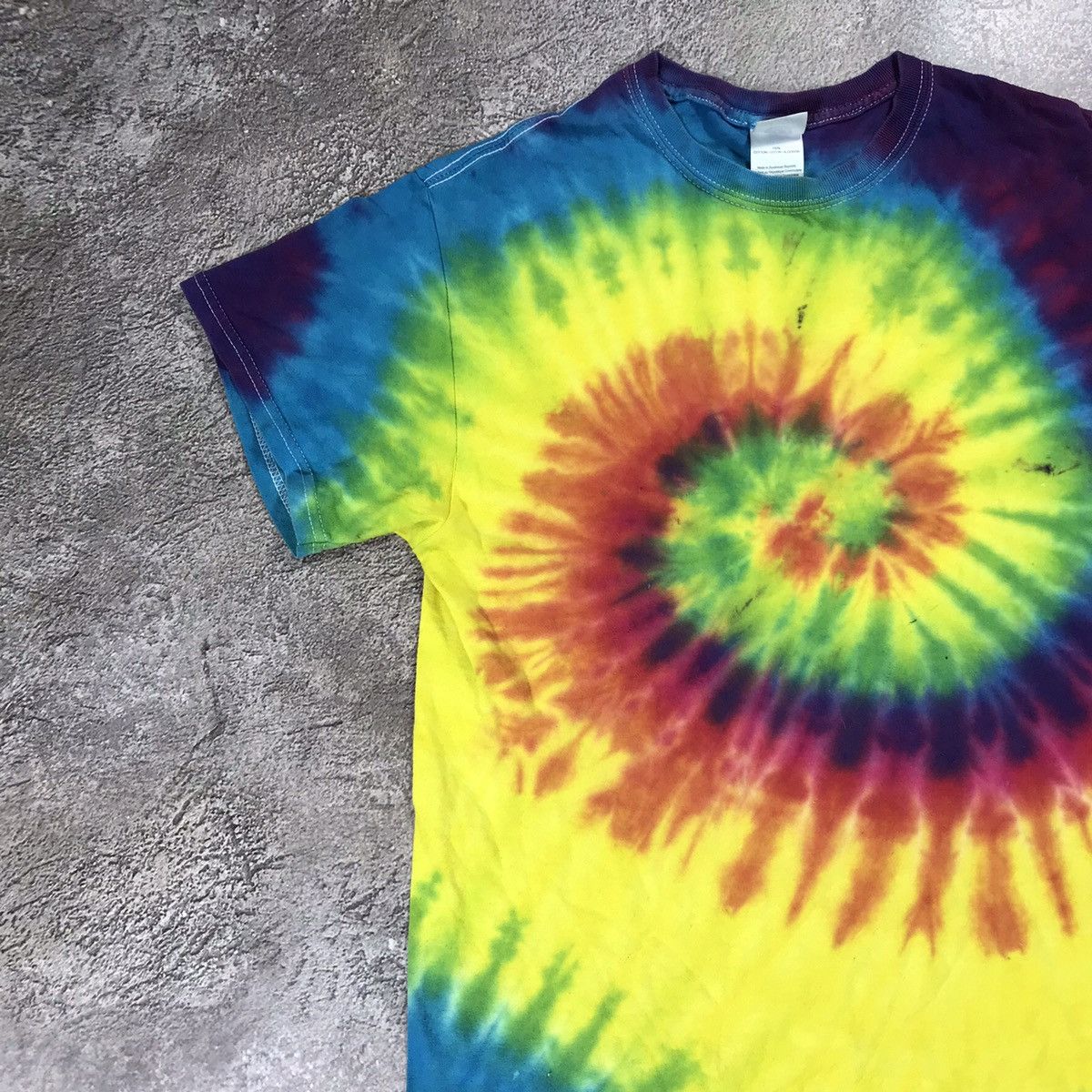 Vintage Vintage Y2K Tie Dye Graphic Tee Rave Streetwear Baggy Slim S Size US S / EU 44-46 / 1 - 4 Thumbnail
